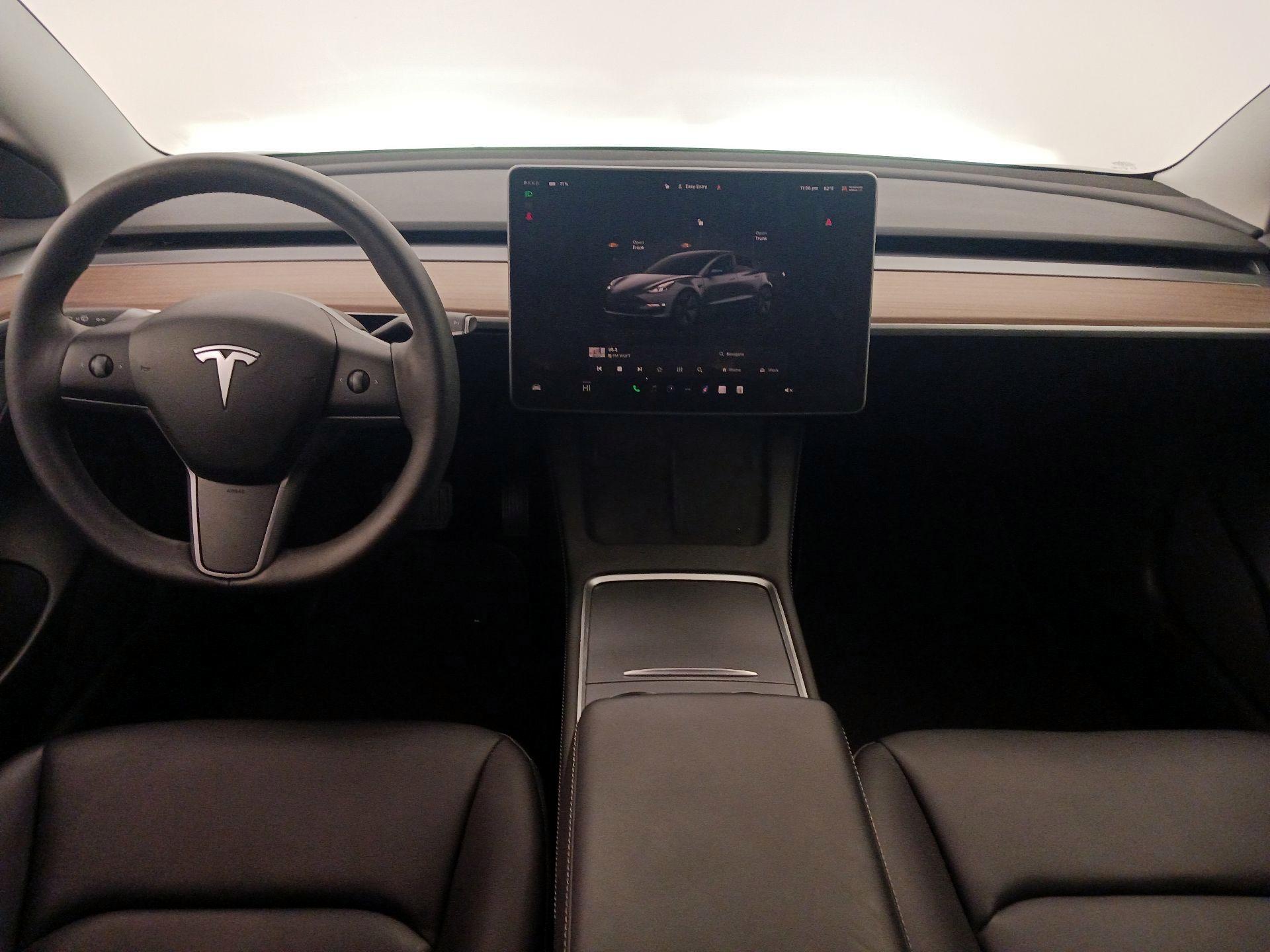 Thumbnail: 2023 Tesla Model 3 - 9