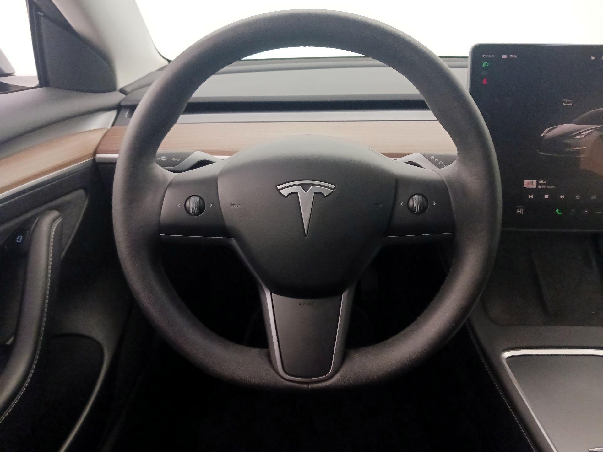 Thumbnail: 2023 Tesla Model 3 - 10