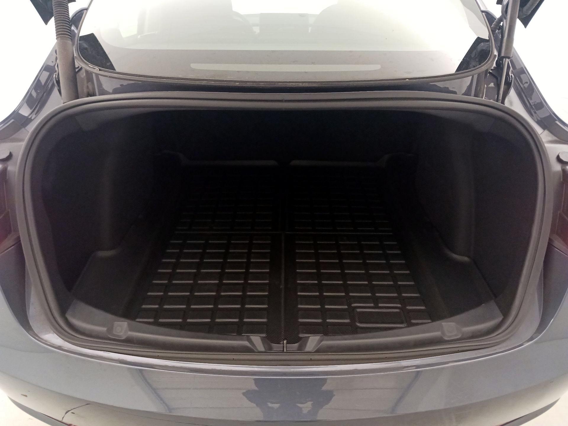 Thumbnail: 2023 Tesla Model 3 - 19