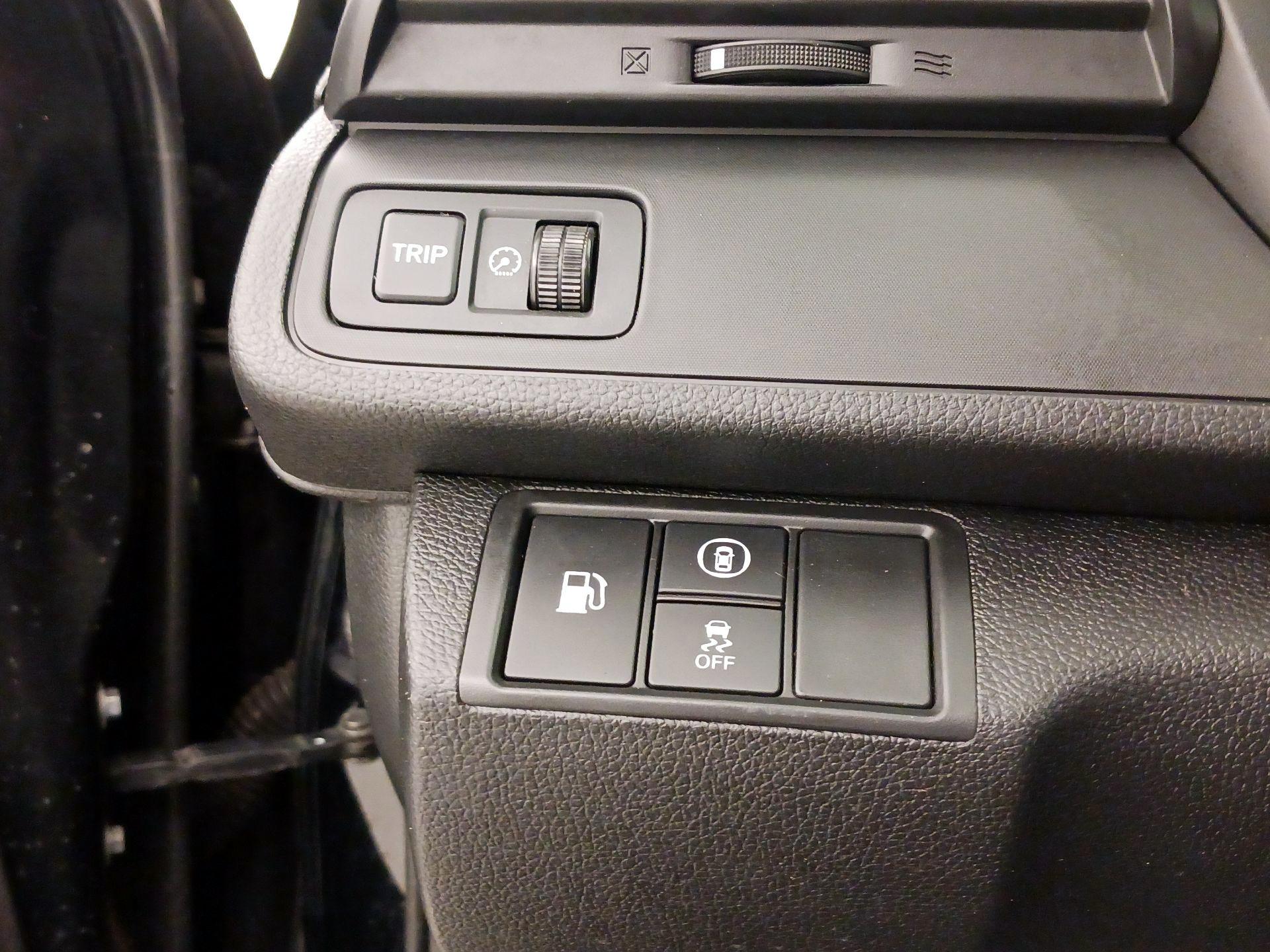 Thumbnail: 2020 Honda Insight - 13