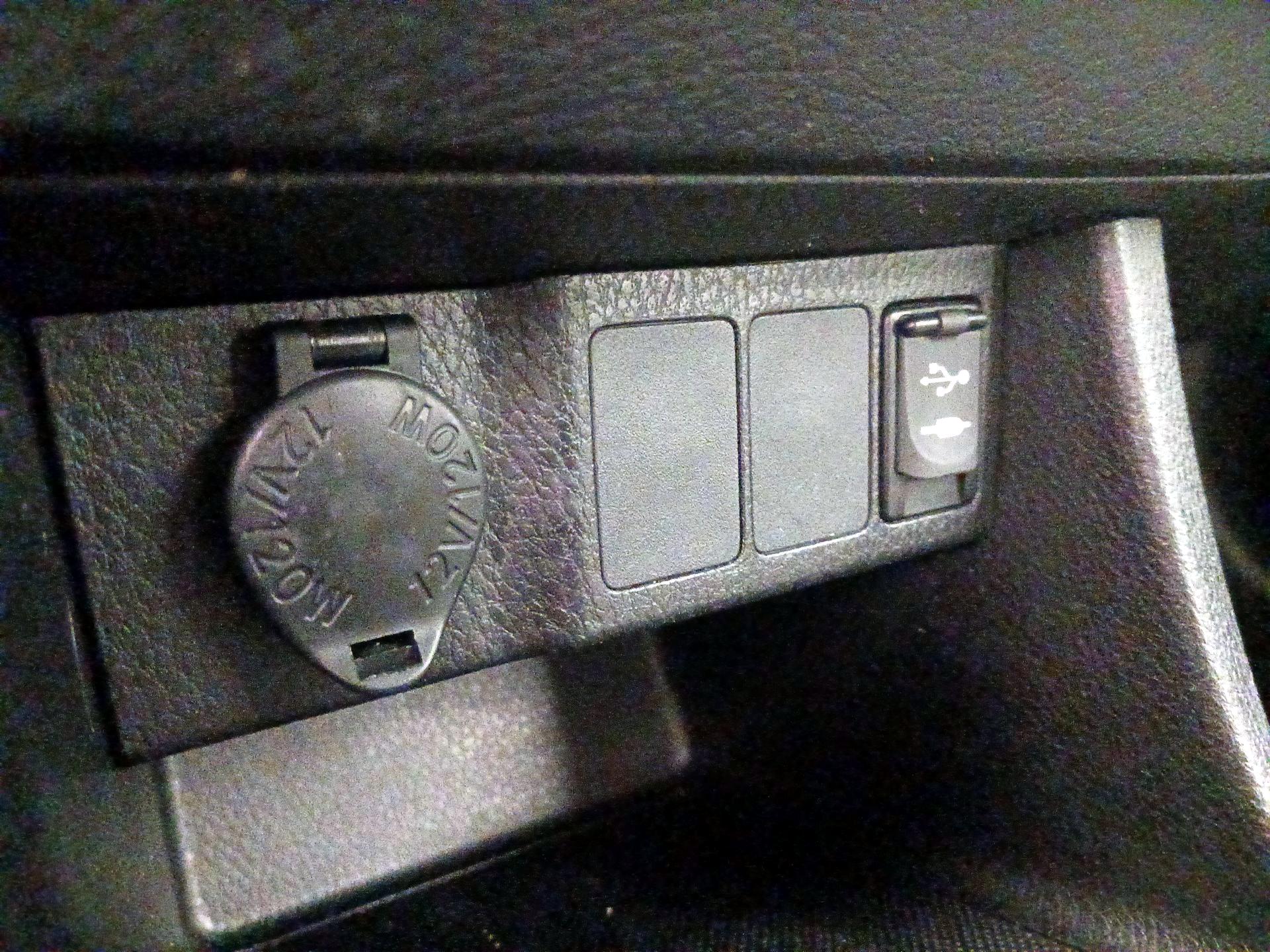 Thumbnail: 2016 Toyota Corolla - 18