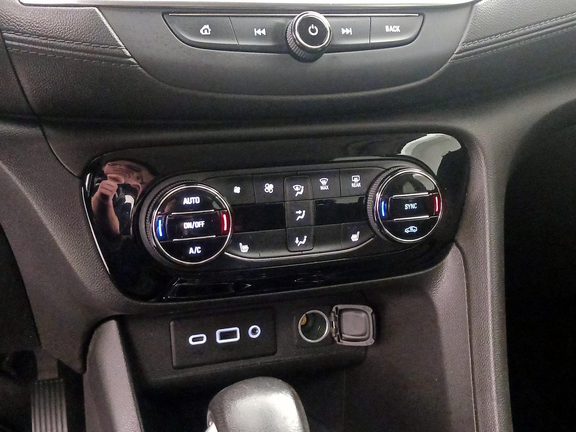 Thumbnail: 2021 Buick Encore GX - 16