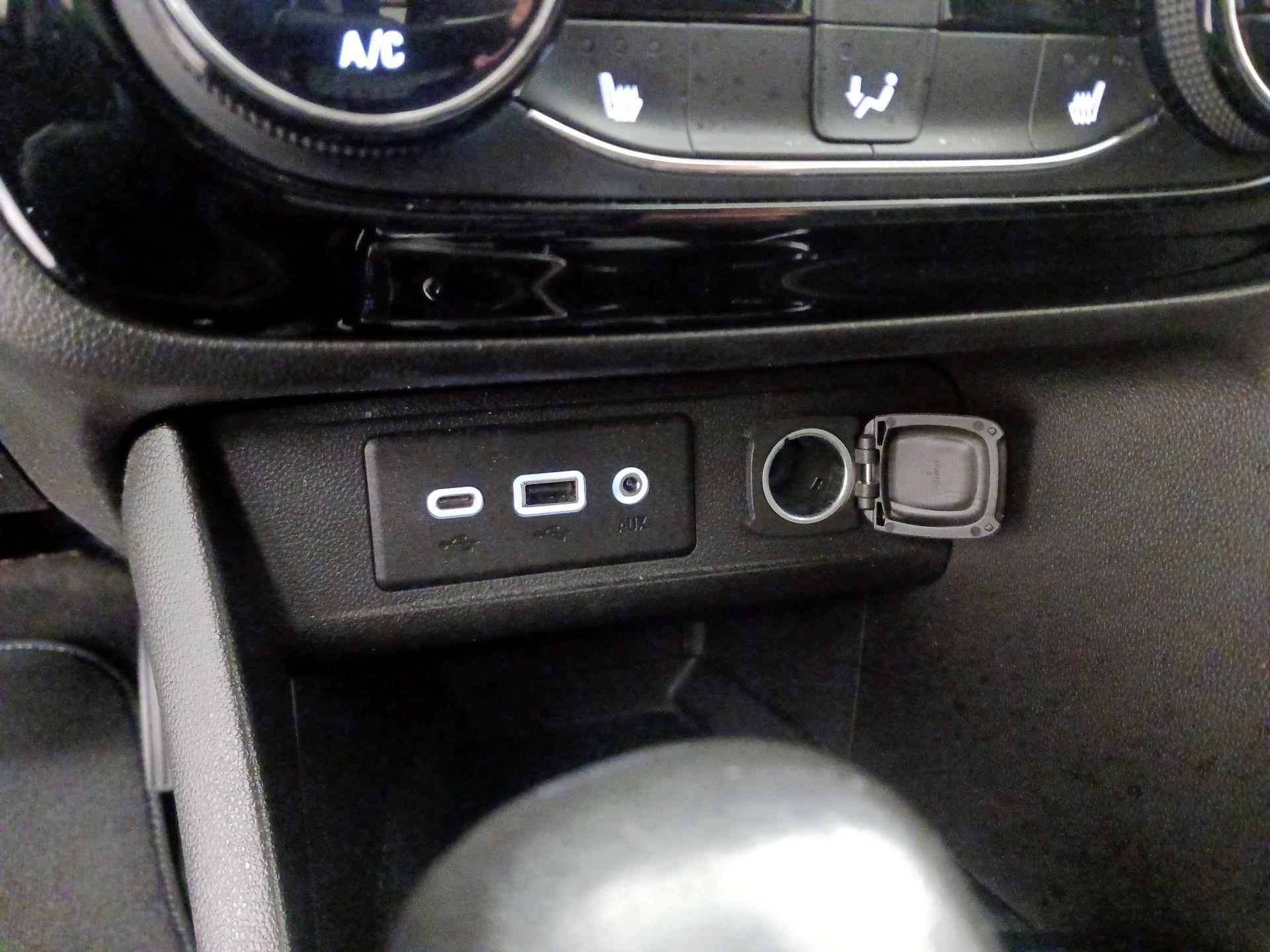 Thumbnail: 2021 Buick Encore GX - 18