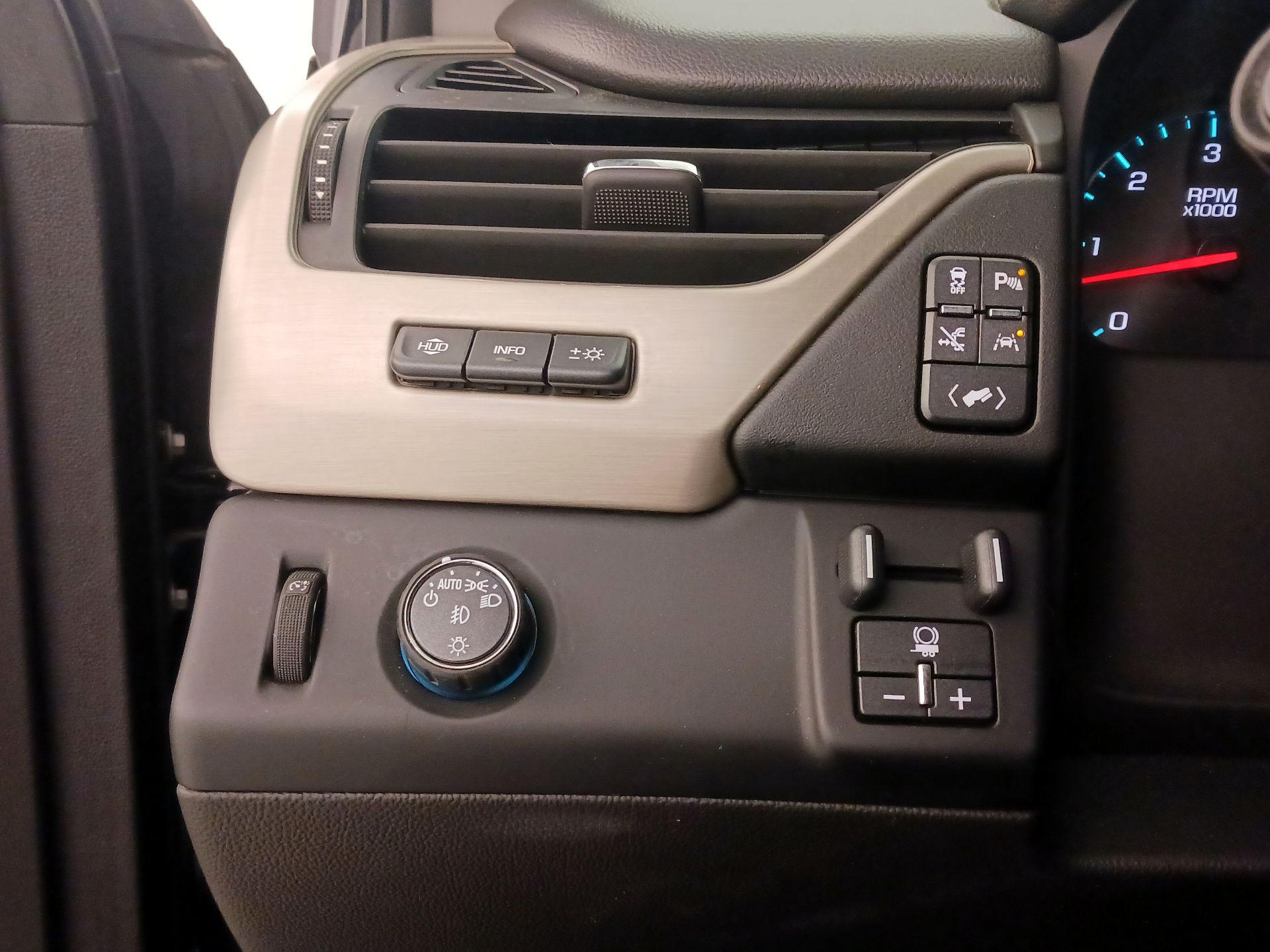 Thumbnail: 2017 GMC Yukon - 13