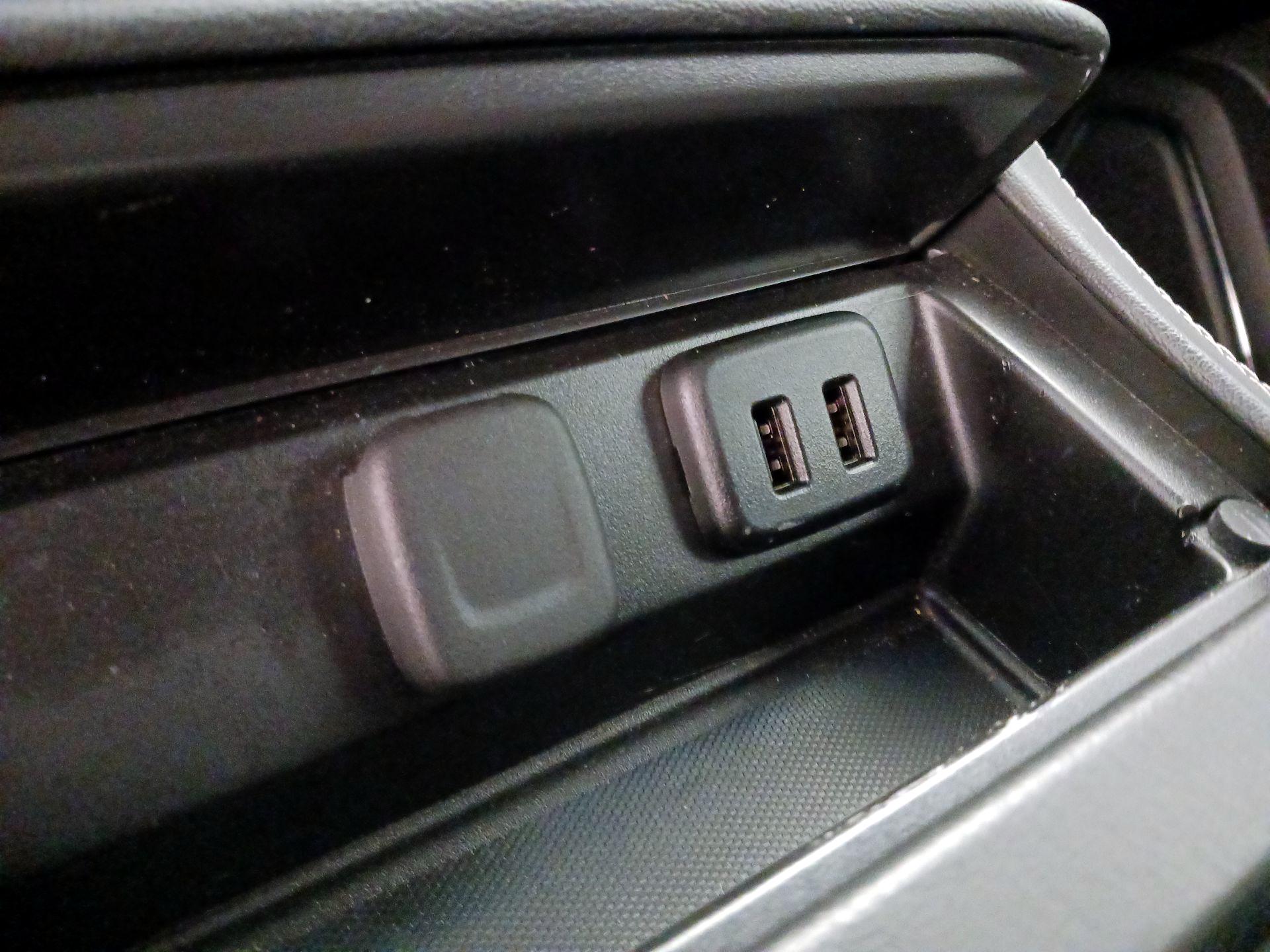 Thumbnail: 2017 GMC Yukon - 19