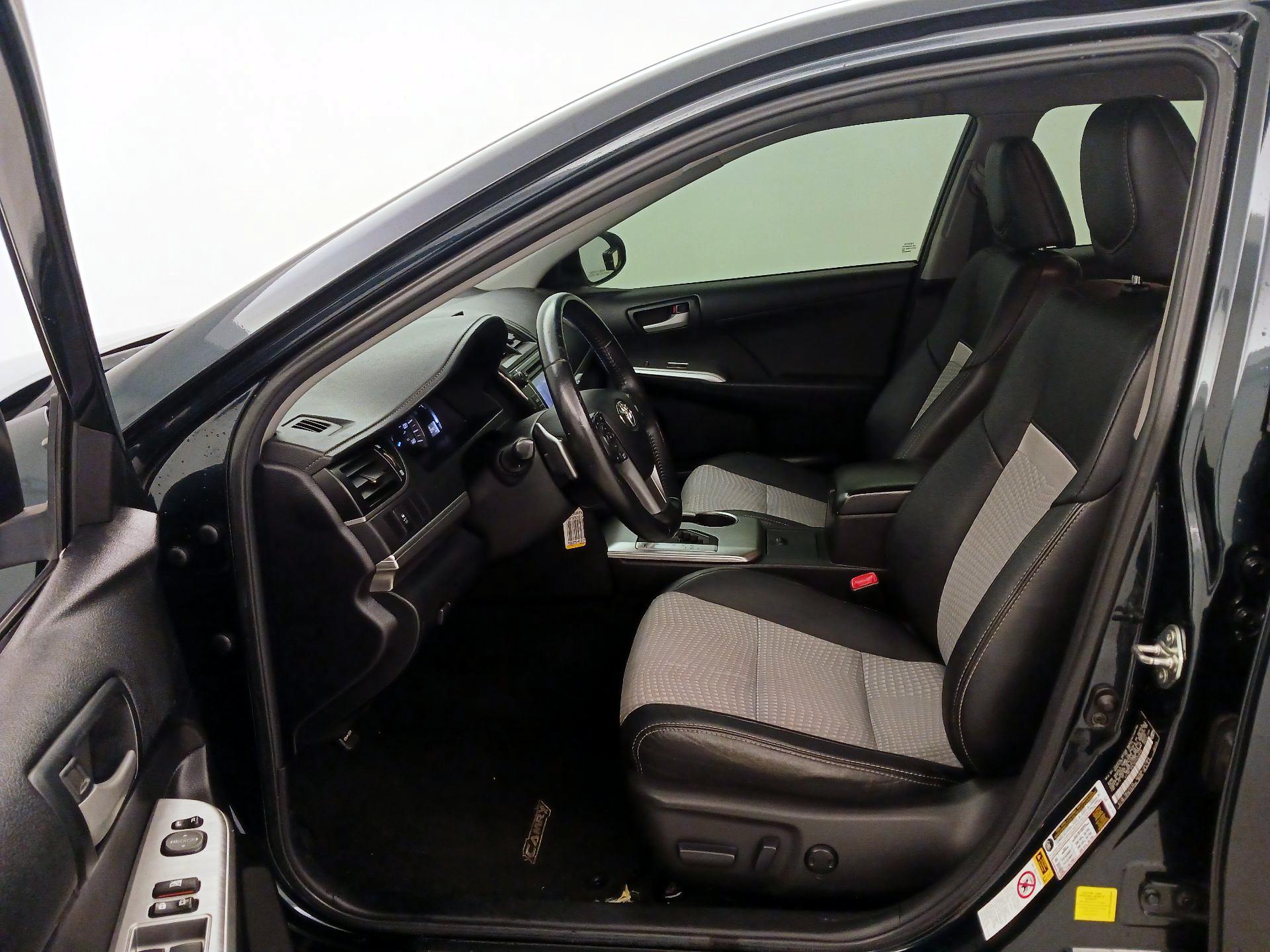 Thumbnail: 2014 Toyota Camry - 11