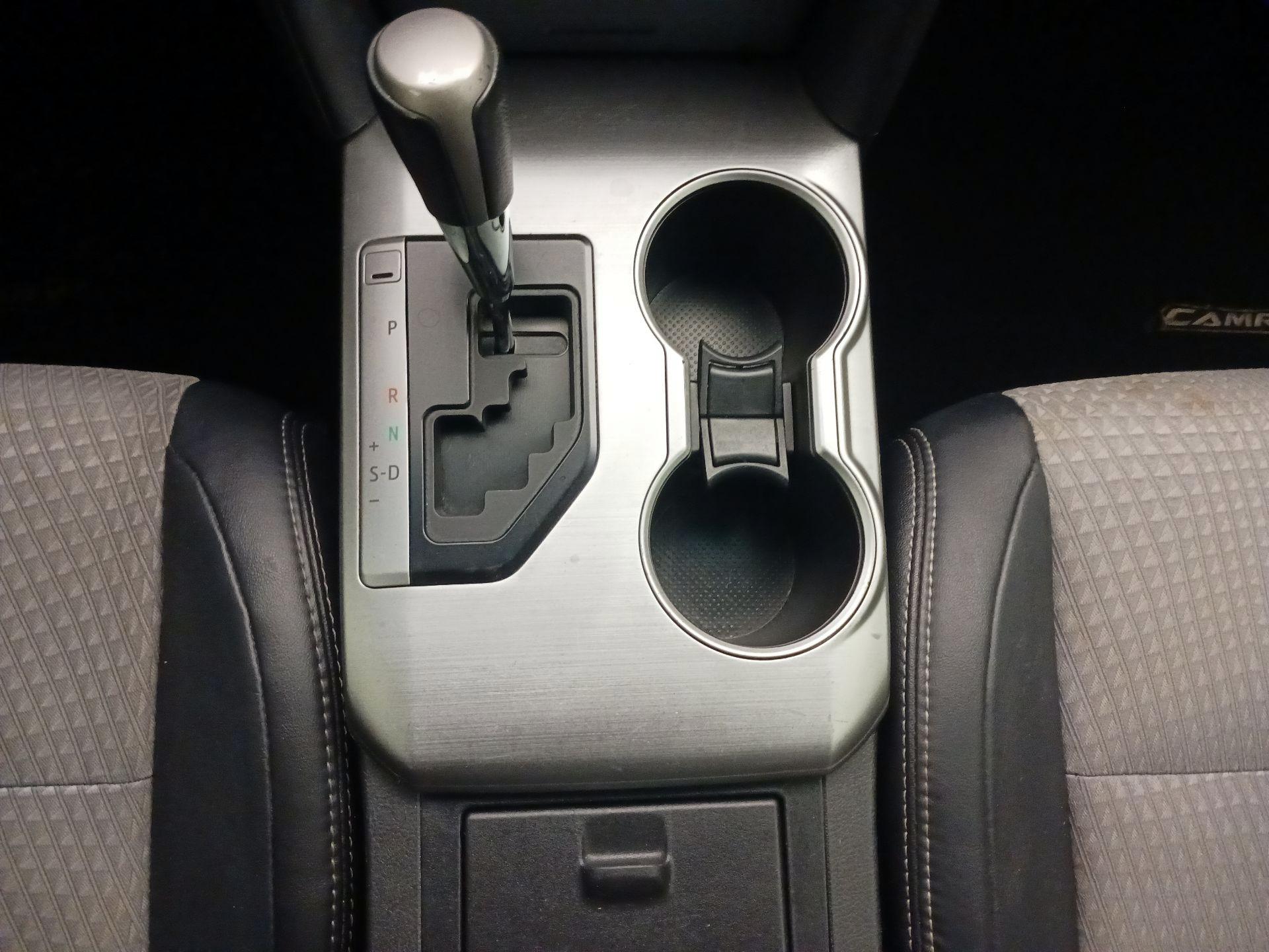 Thumbnail: 2014 Toyota Camry - 17