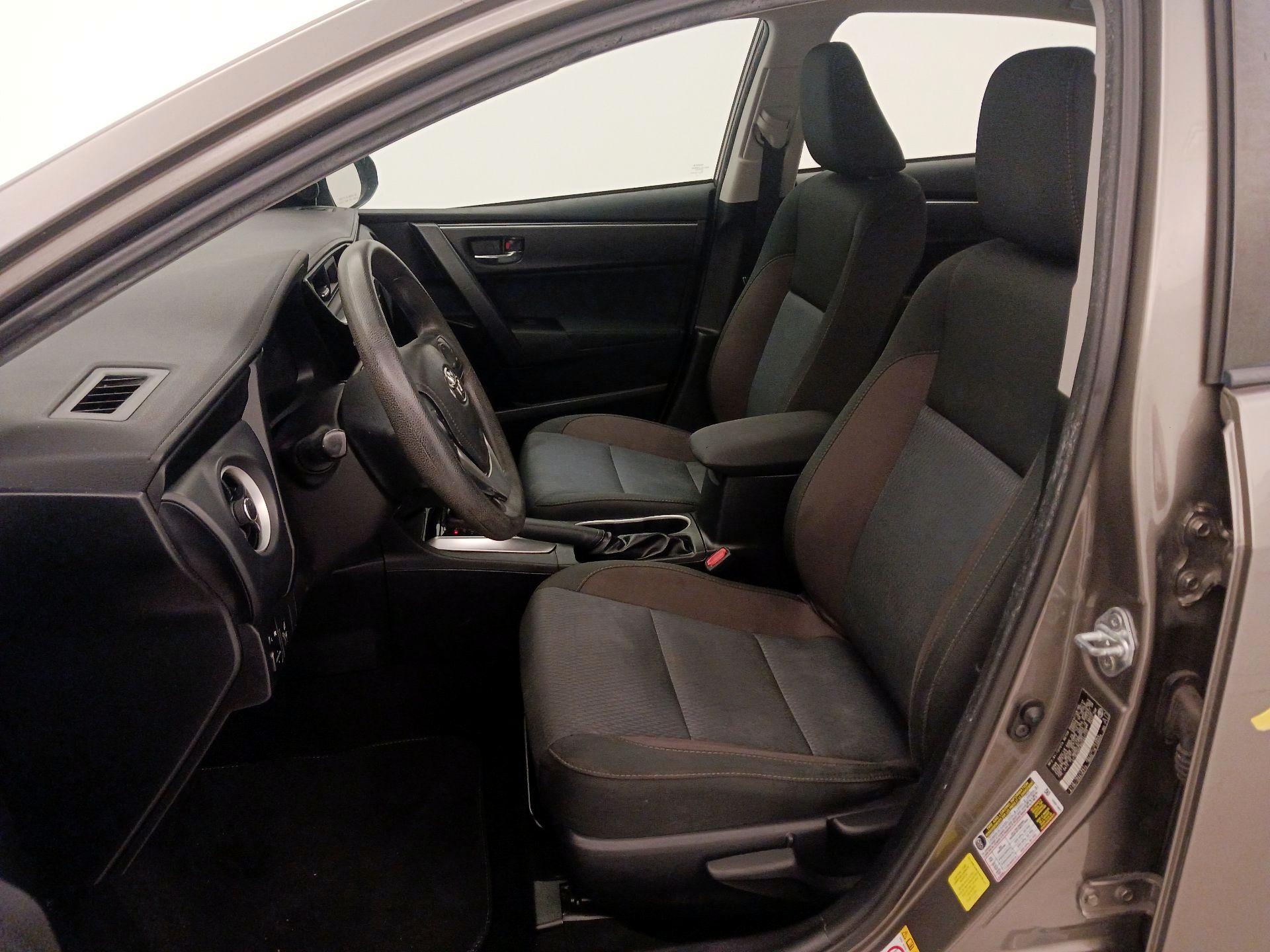 Thumbnail: 2017 Toyota Corolla - 11