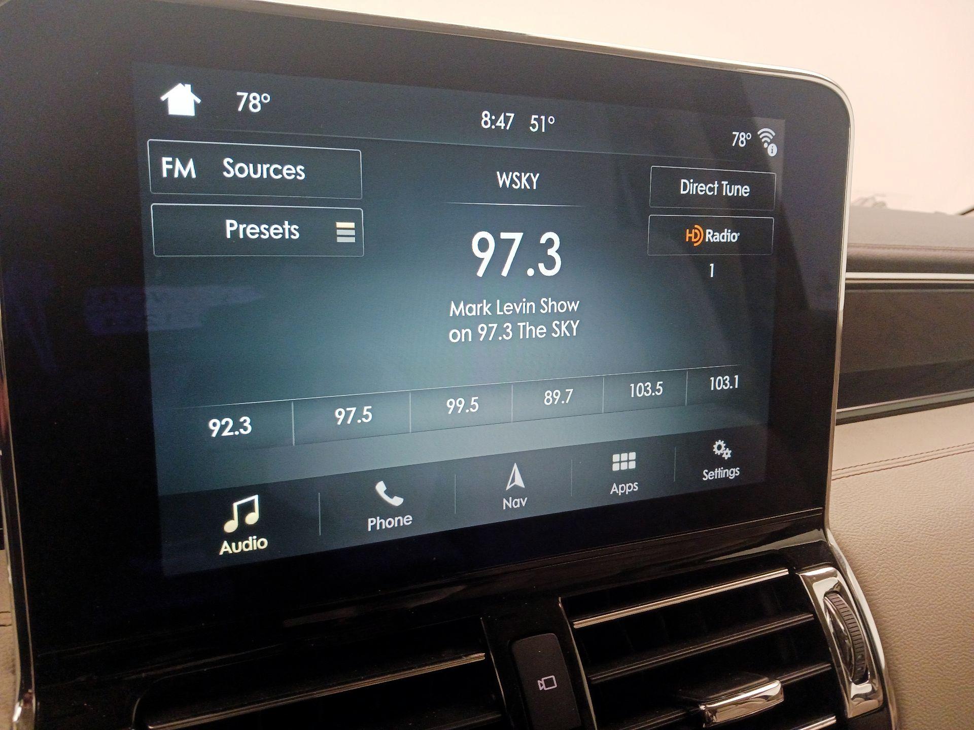 Thumbnail: 2019 Lincoln Navigator L - 16