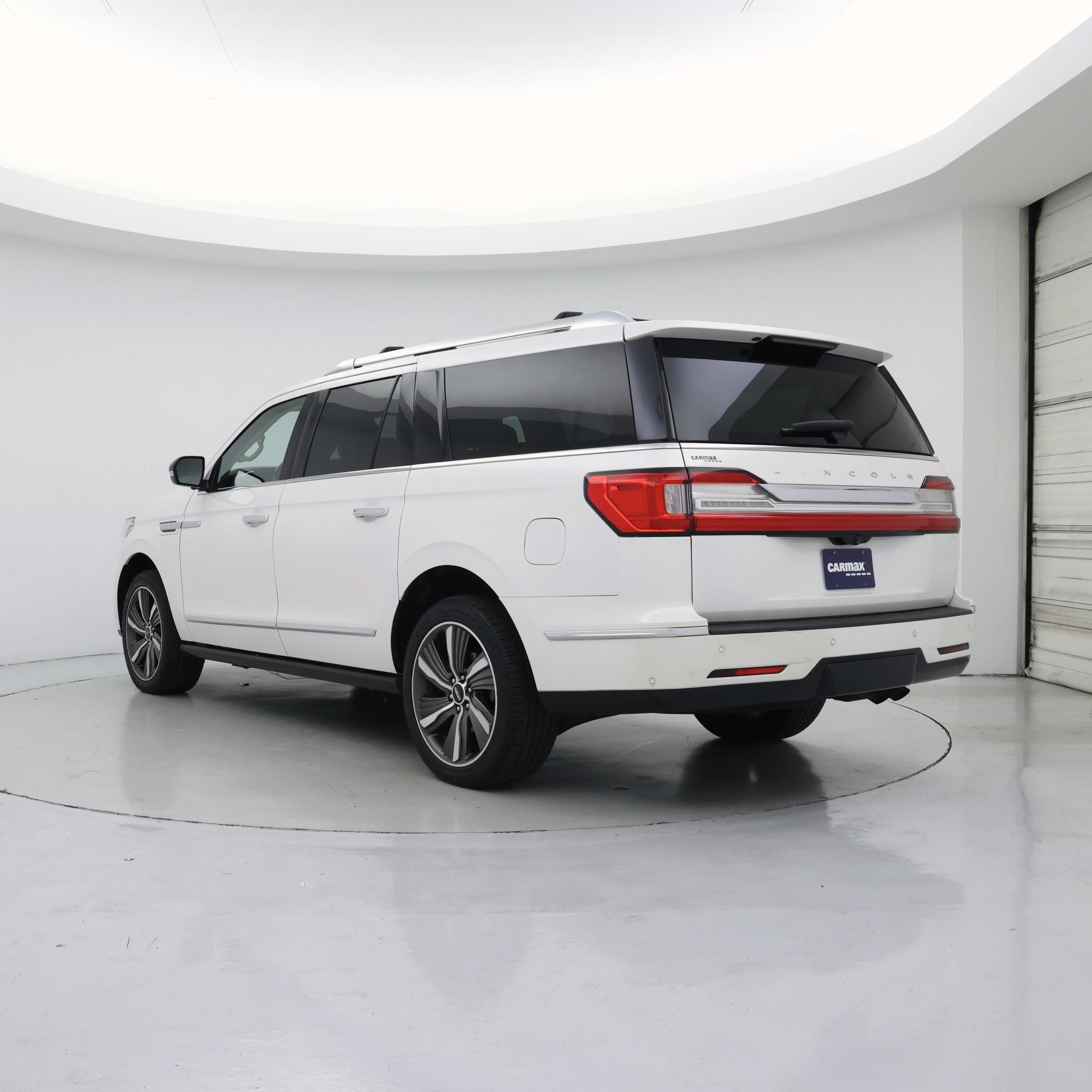 Thumbnail: 2019 Lincoln Navigator L - 2