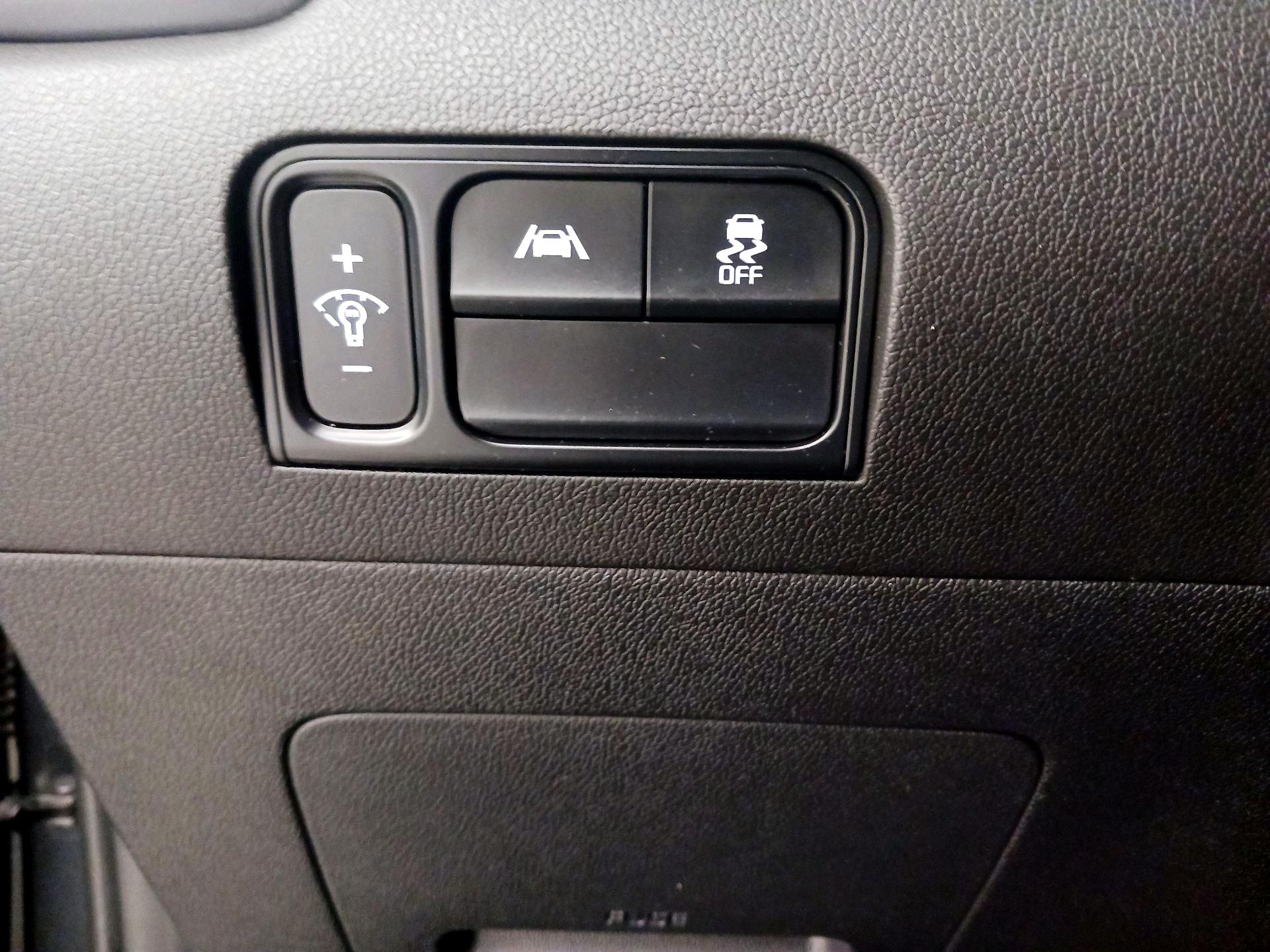 Thumbnail: 2023 Kia Sorento - 13