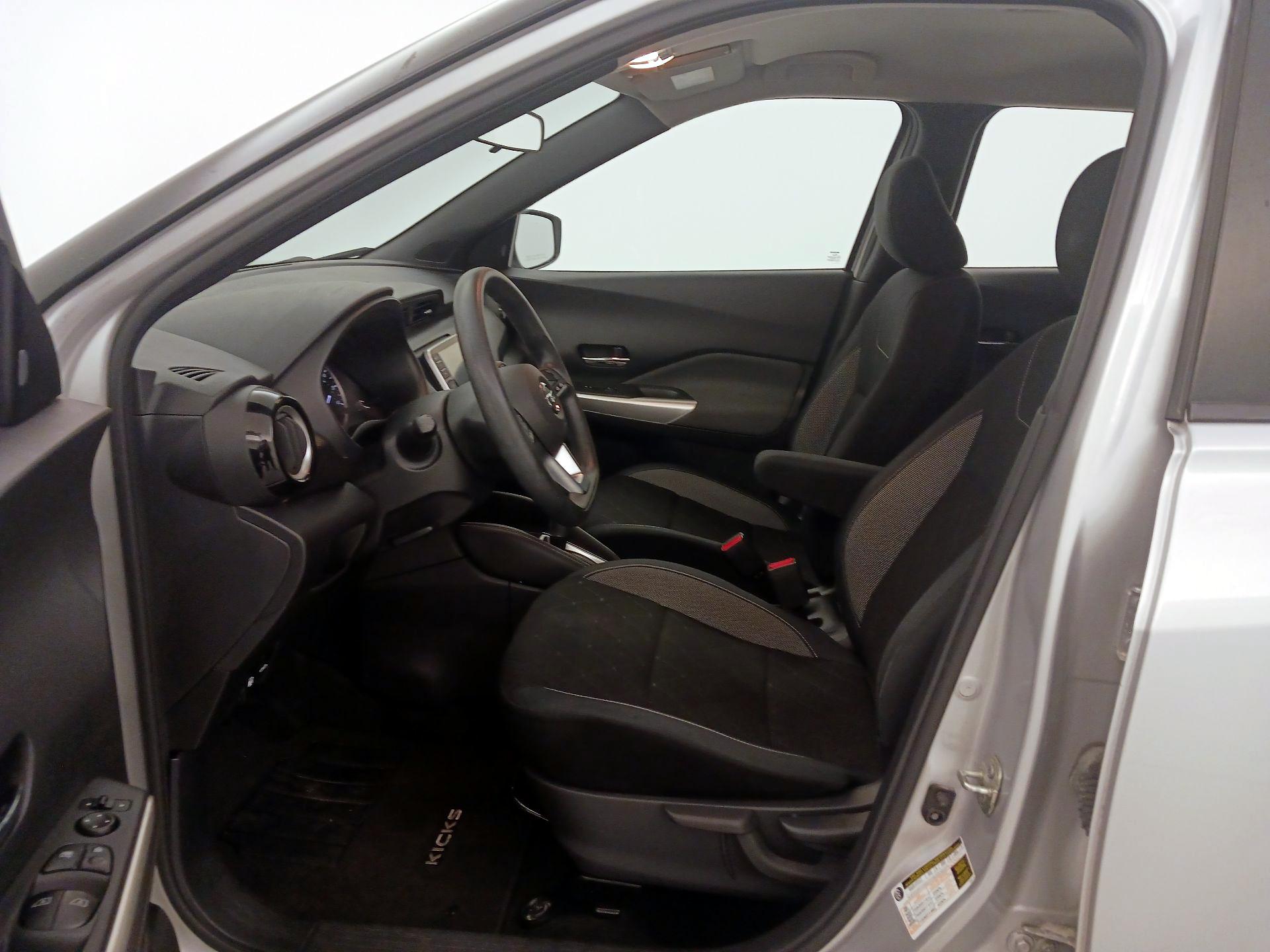 Thumbnail: 2020 Nissan Kicks - 11