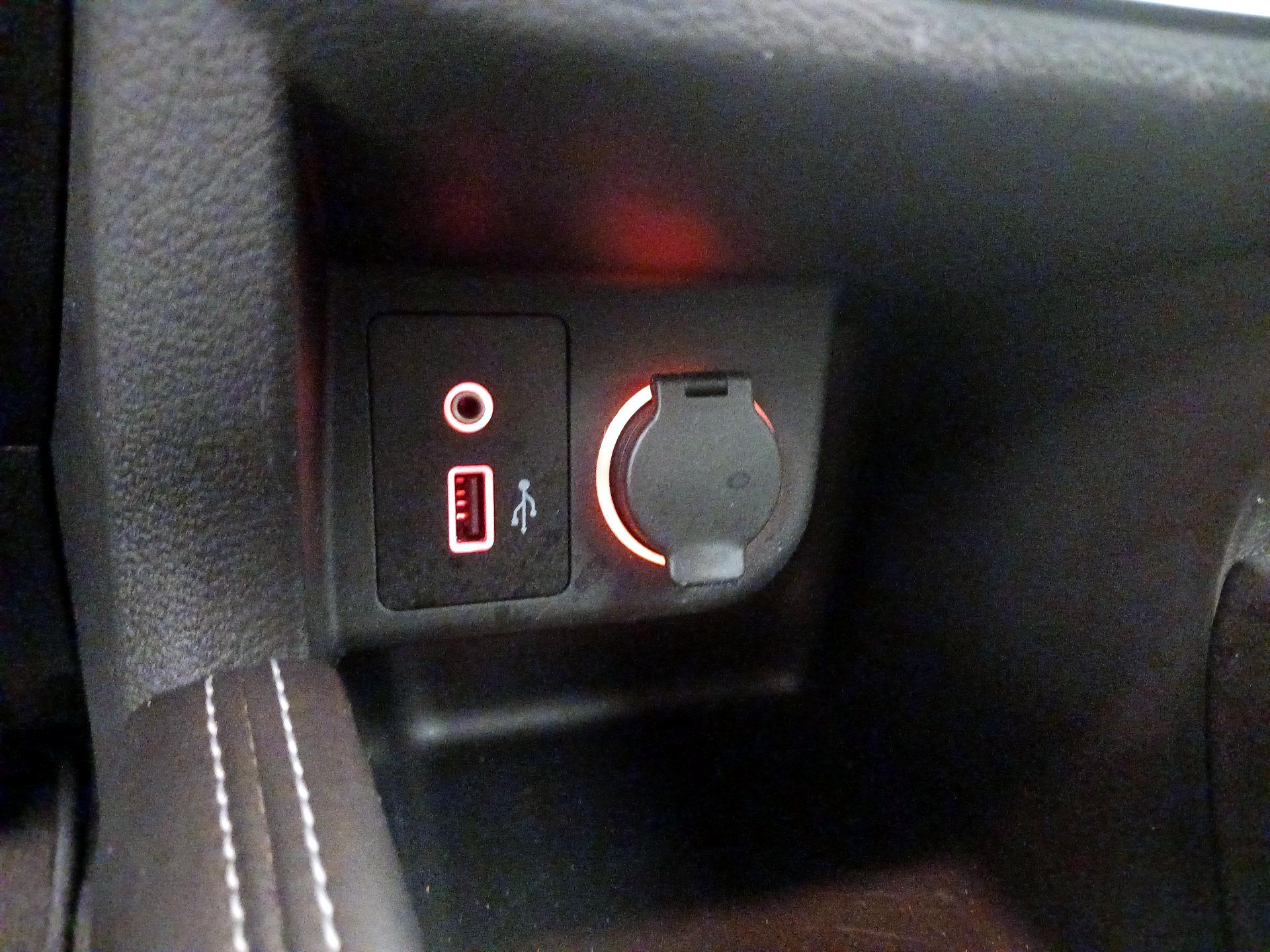 Thumbnail: 2020 Nissan Kicks - 17