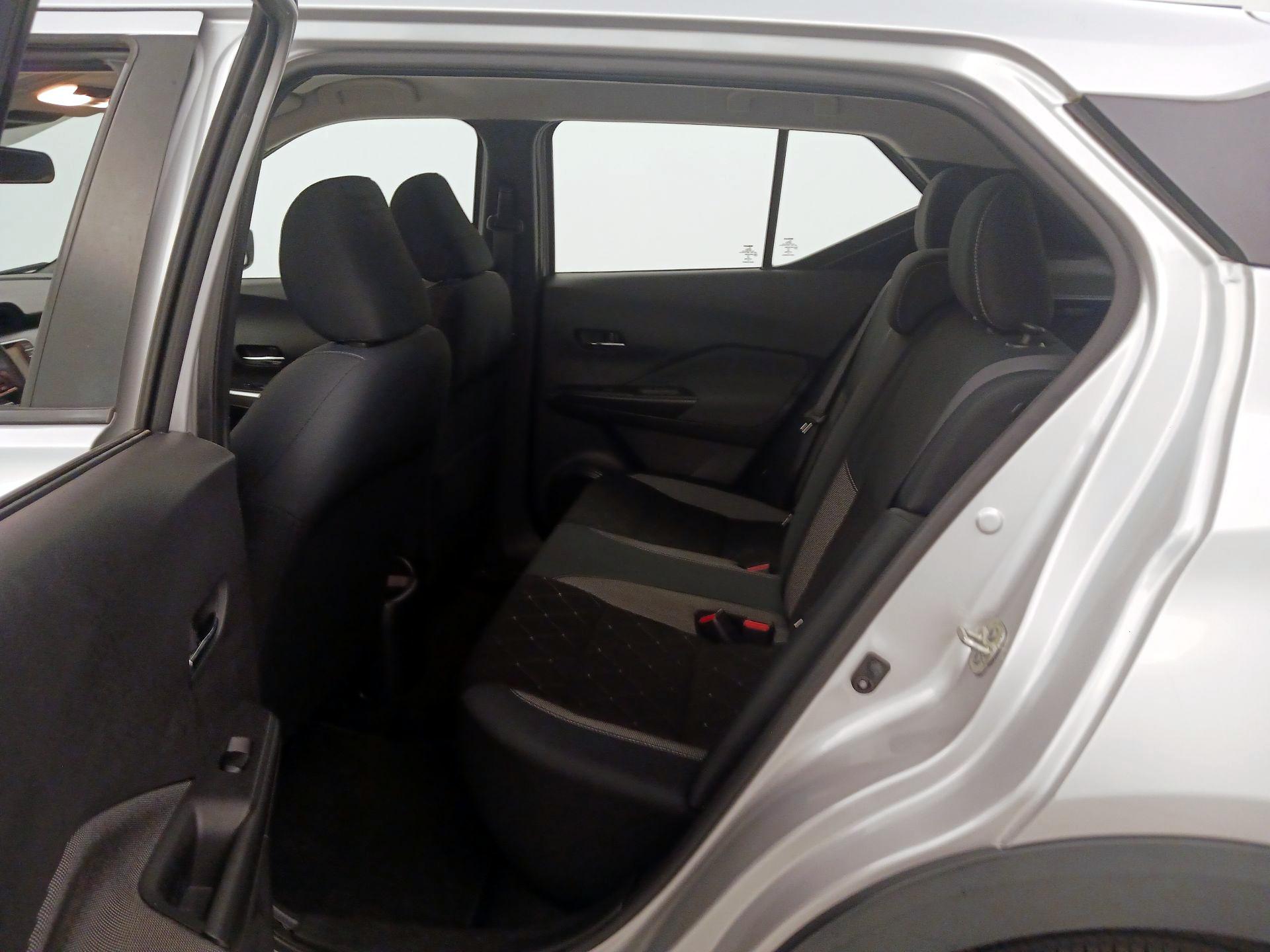 Thumbnail: 2020 Nissan Kicks - 18