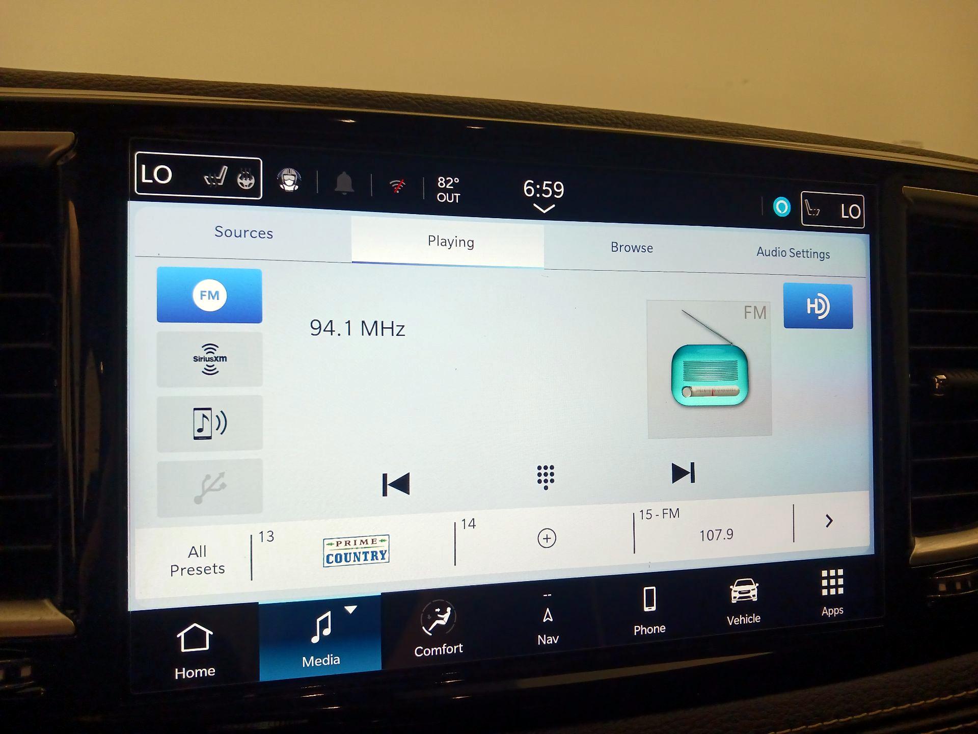 Thumbnail: 2026 Chrysler Pacifica - 16