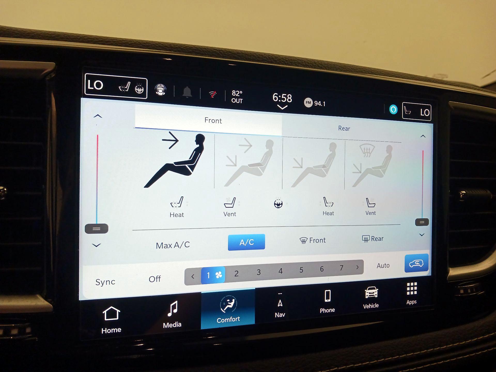 Thumbnail: 2026 Chrysler Pacifica - 17