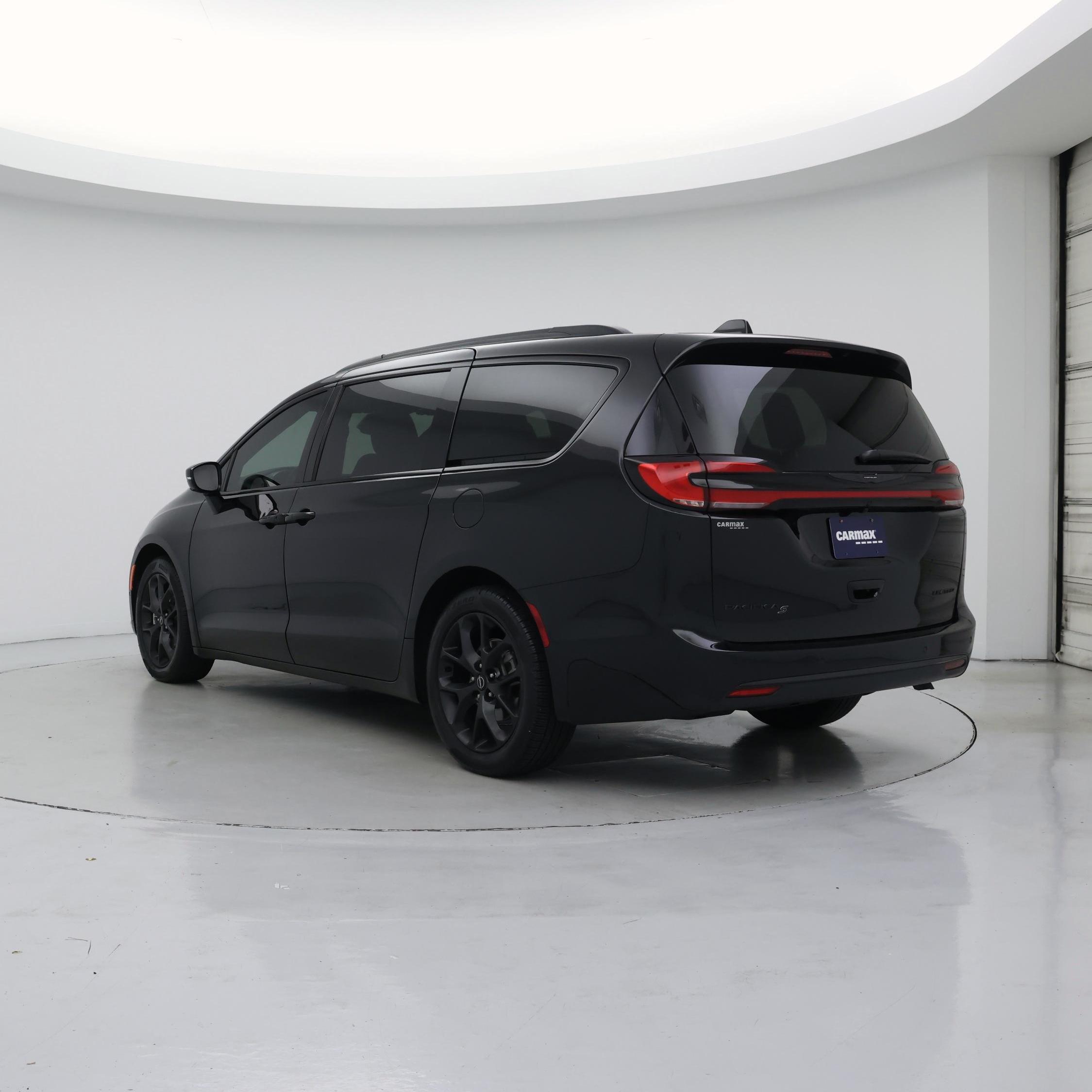 Thumbnail: 2026 Chrysler Pacifica - 2