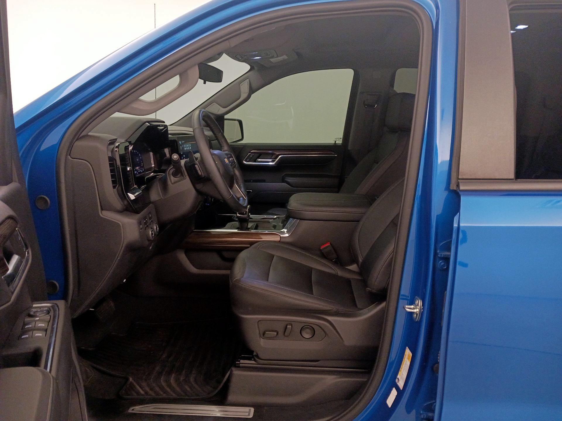 Thumbnail: 2024 Chevrolet Silverado 1500 - 11