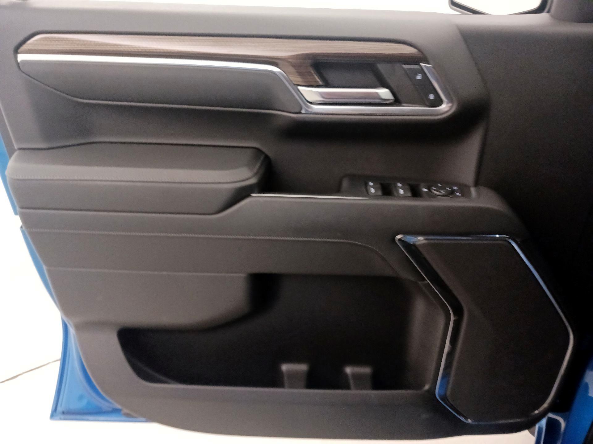 Thumbnail: 2024 Chevrolet Silverado 1500 - 12