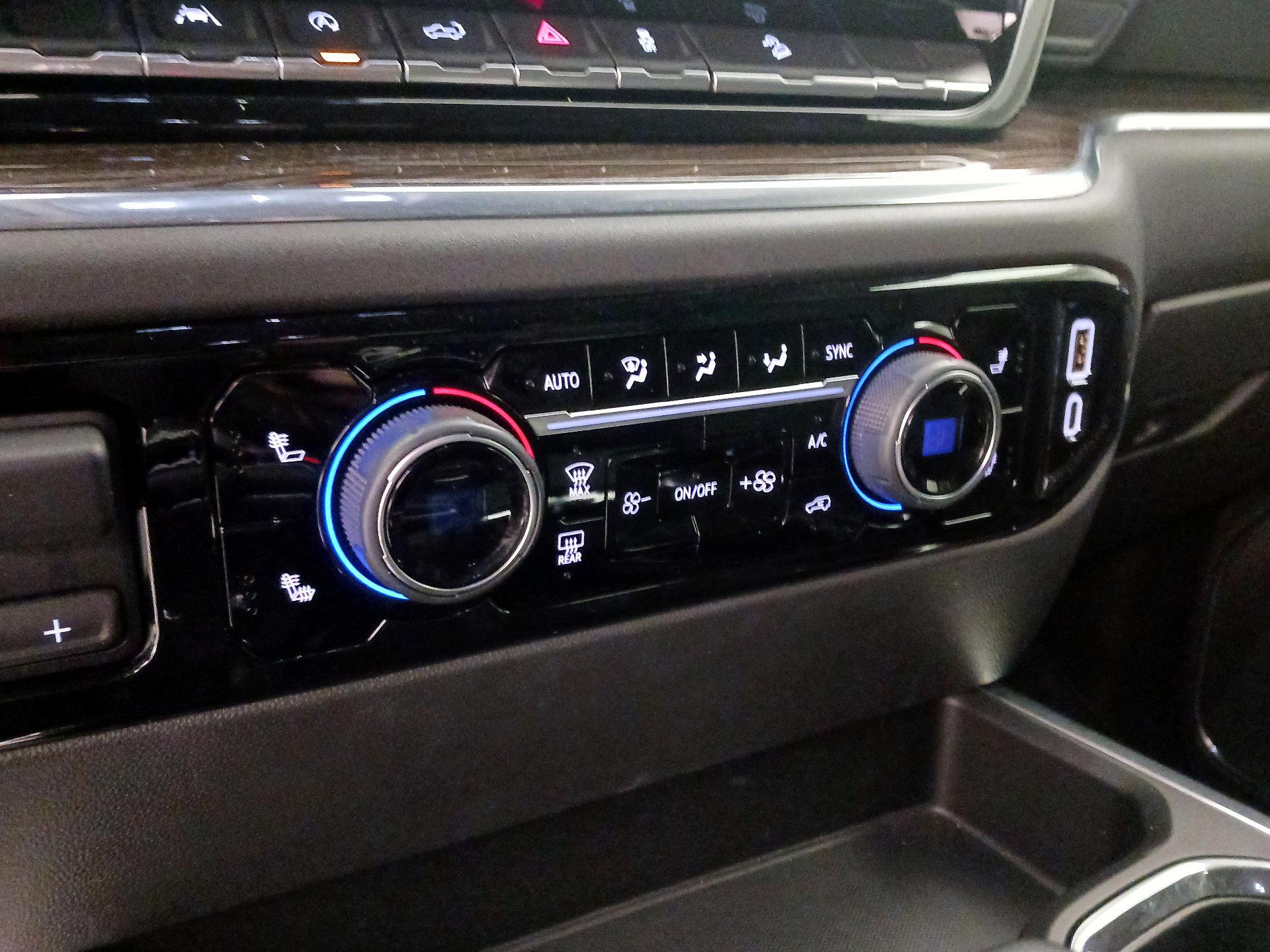 Thumbnail: 2024 Chevrolet Silverado 1500 - 17