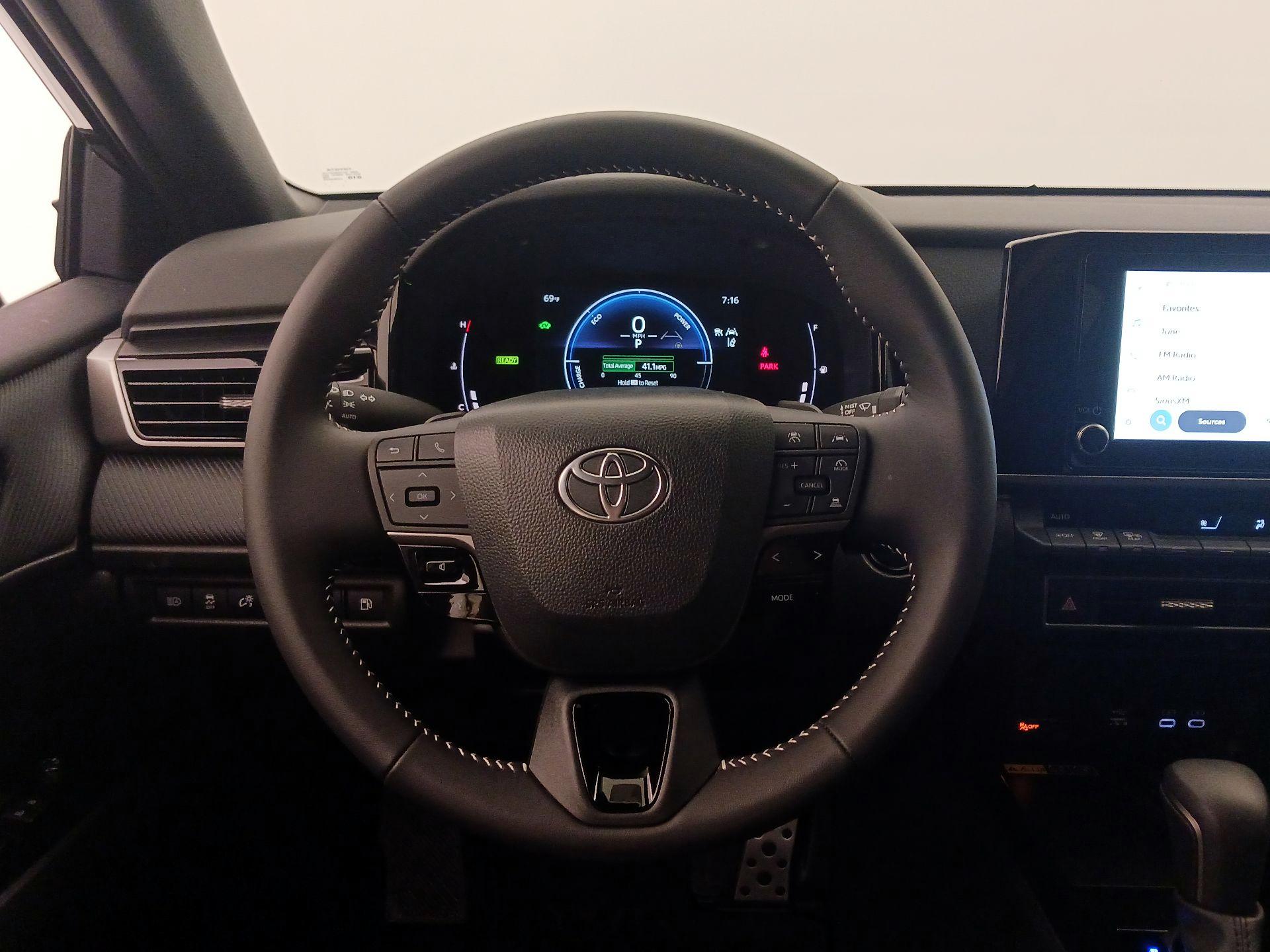 Thumbnail: 2025 Toyota Camry - 10