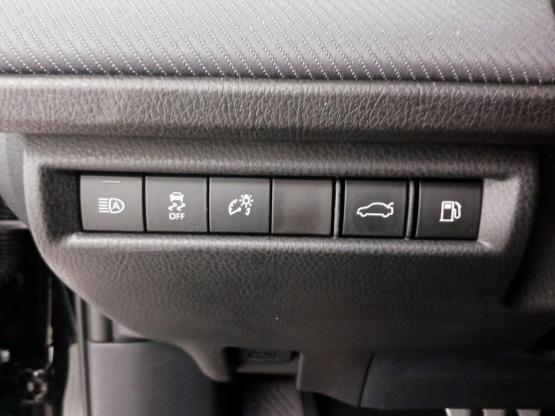 Thumbnail: 2025 Toyota Camry - 13