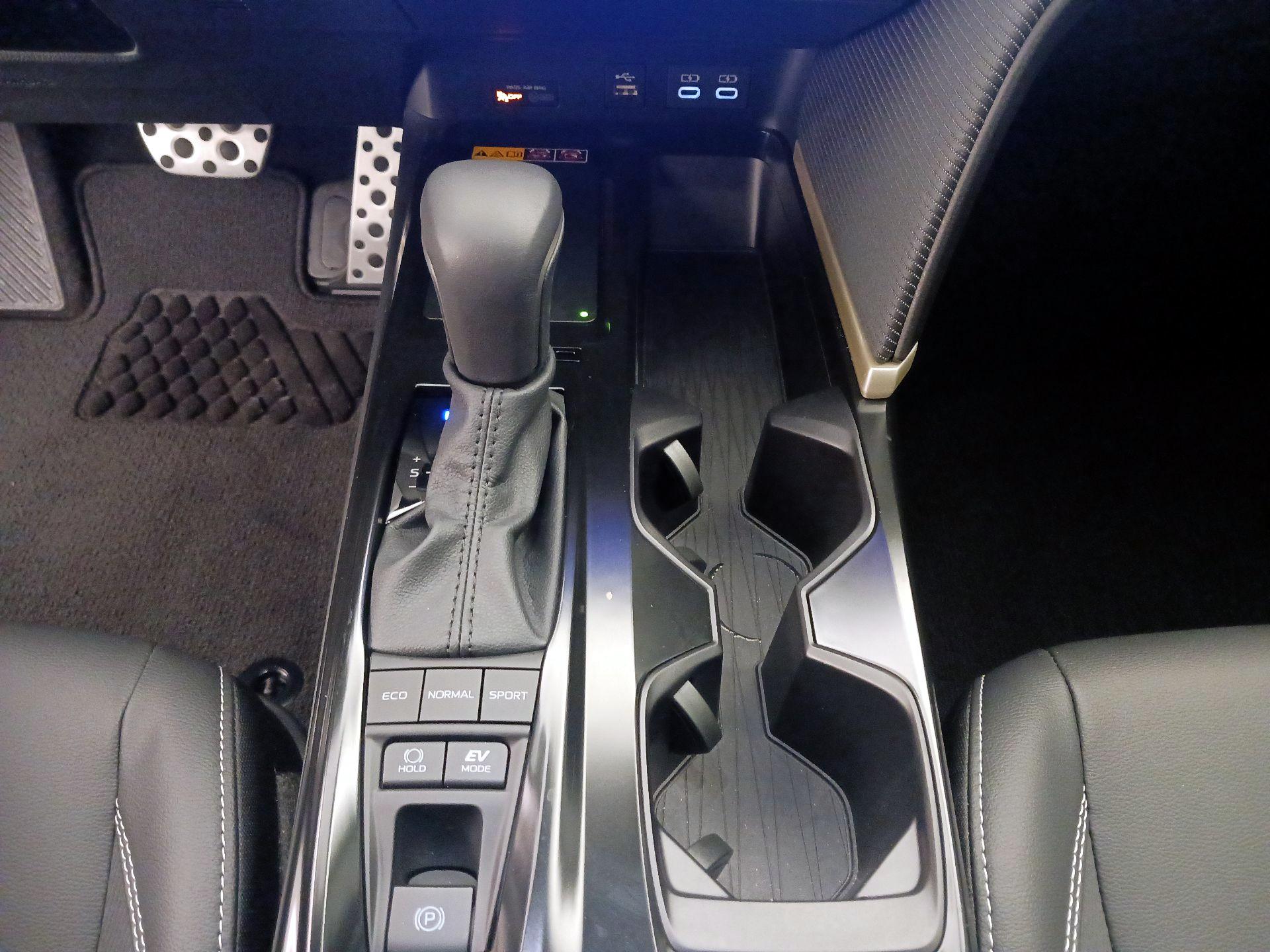 Thumbnail: 2025 Toyota Camry - 17