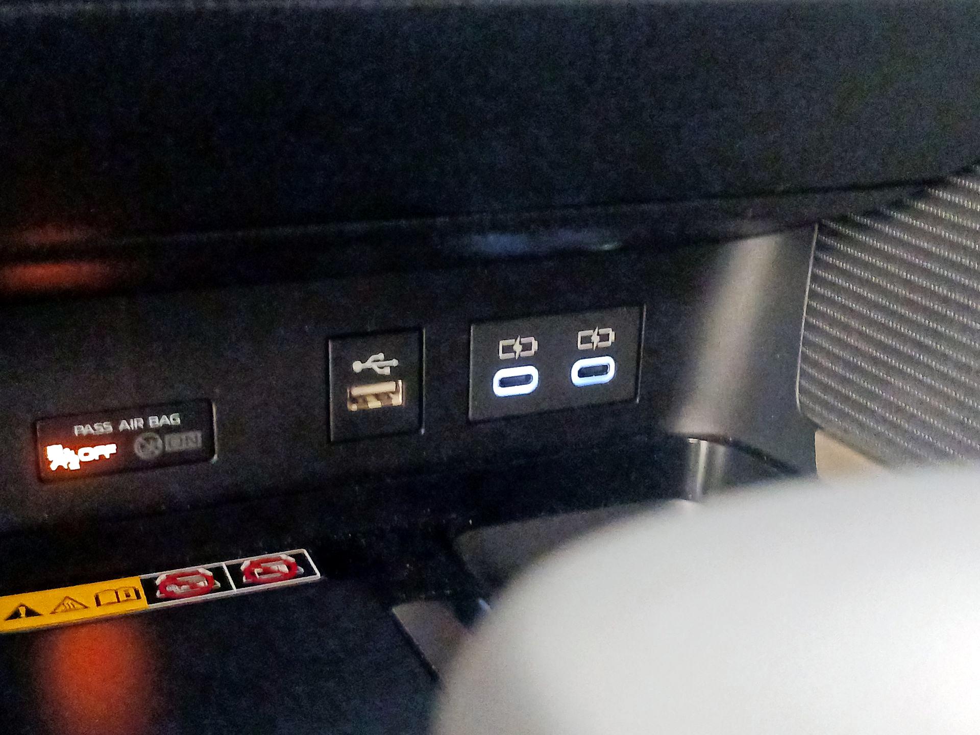 Thumbnail: 2025 Toyota Camry - 18