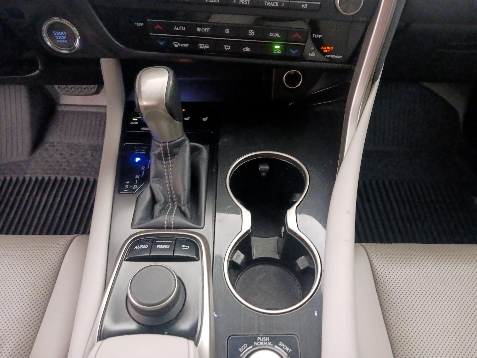 Thumbnail: 2019 Lexus RX - 17