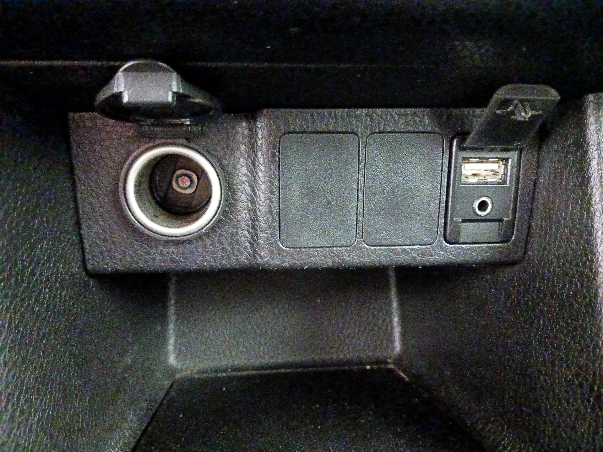 Thumbnail: 2019 Toyota Corolla - 18