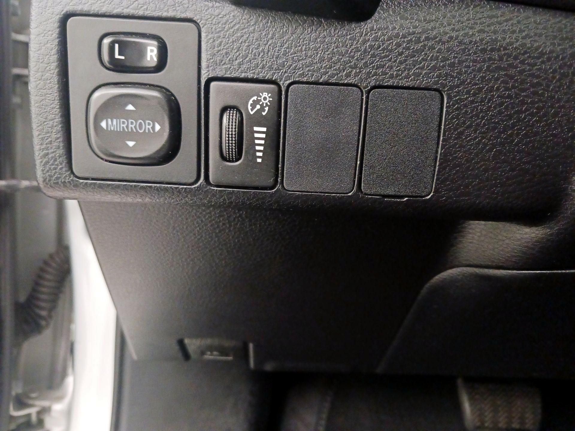 Thumbnail: 2017 Toyota Corolla - 13