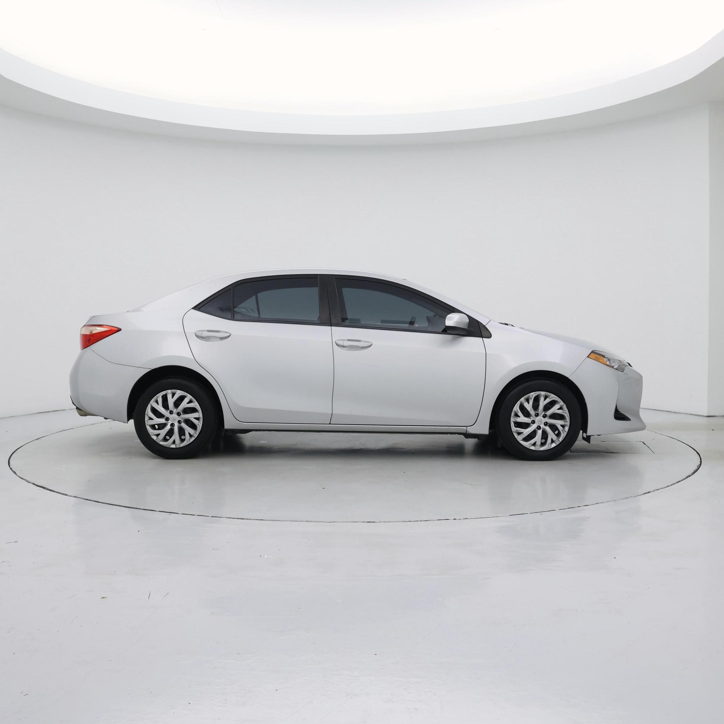 Thumbnail: 2017 Toyota Corolla - 7