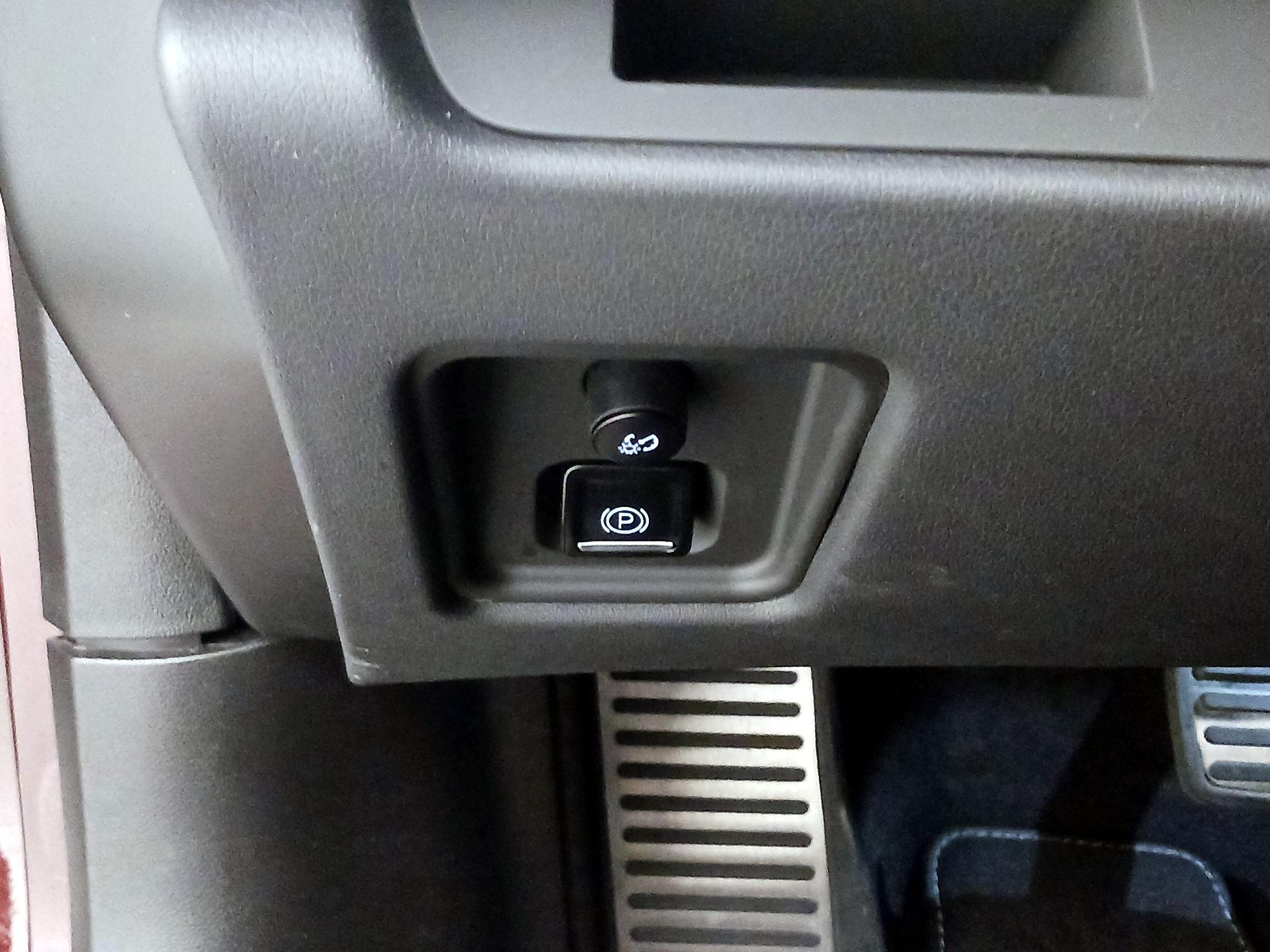 Thumbnail: 2023 Chevrolet Corvette - 13