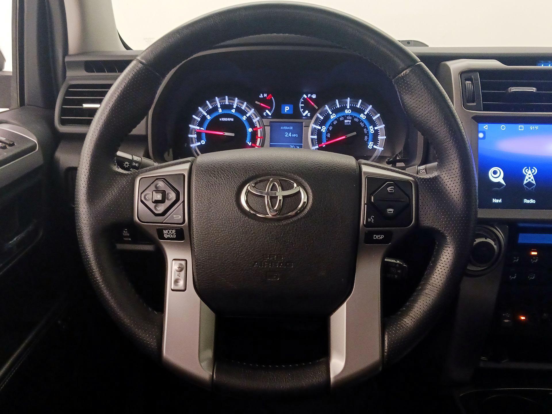 Thumbnail: 2014 Toyota 4Runner - 10