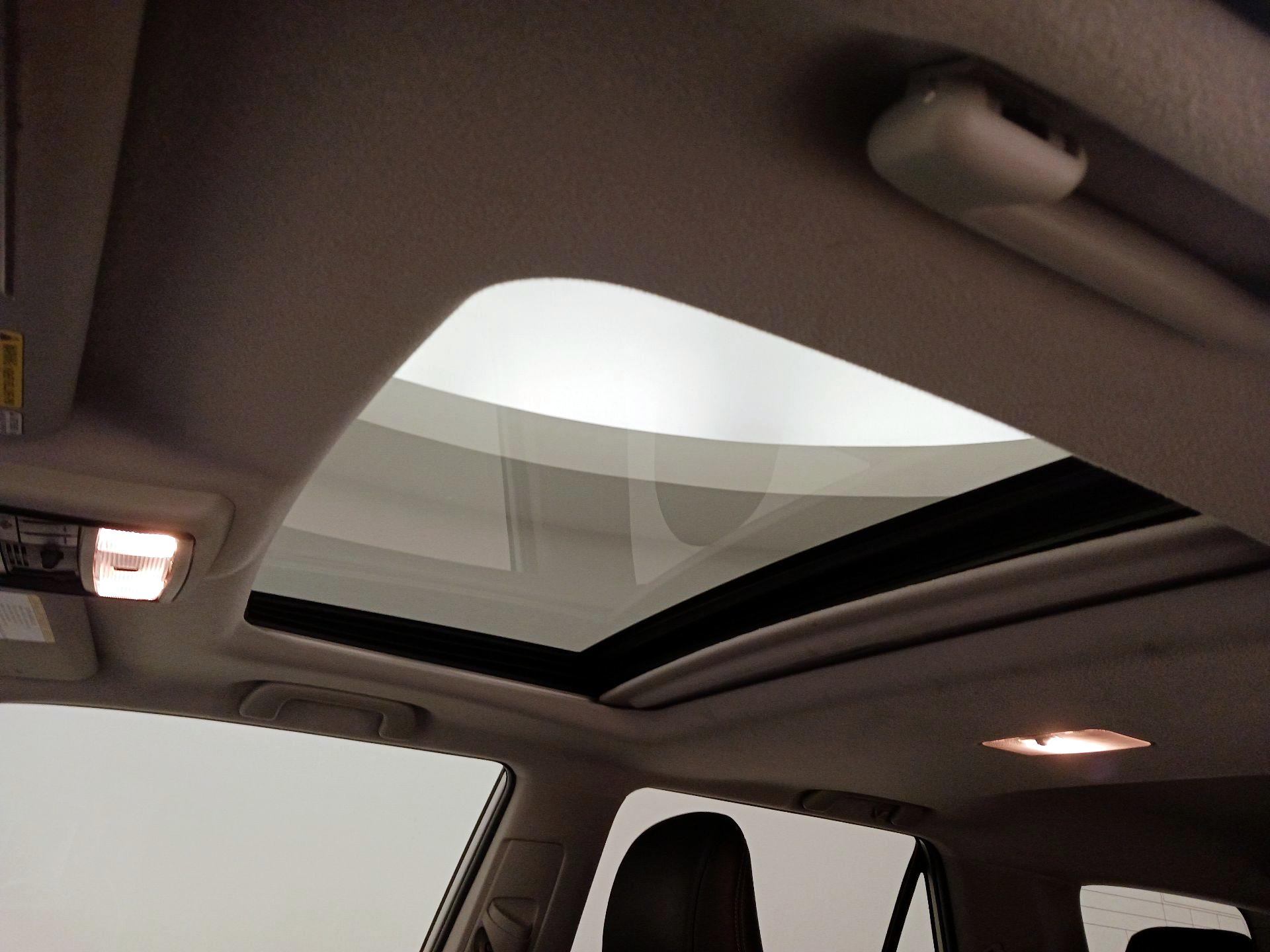 Thumbnail: 2014 Toyota 4Runner - 19