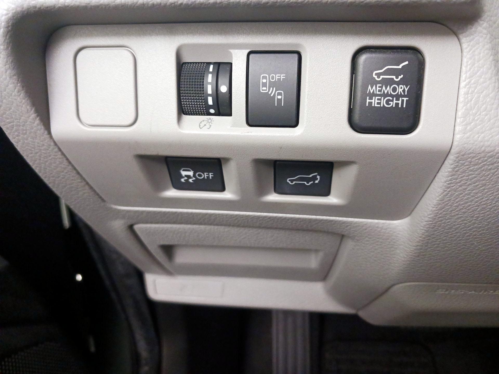 Thumbnail: 2017 Subaru Forester - 13