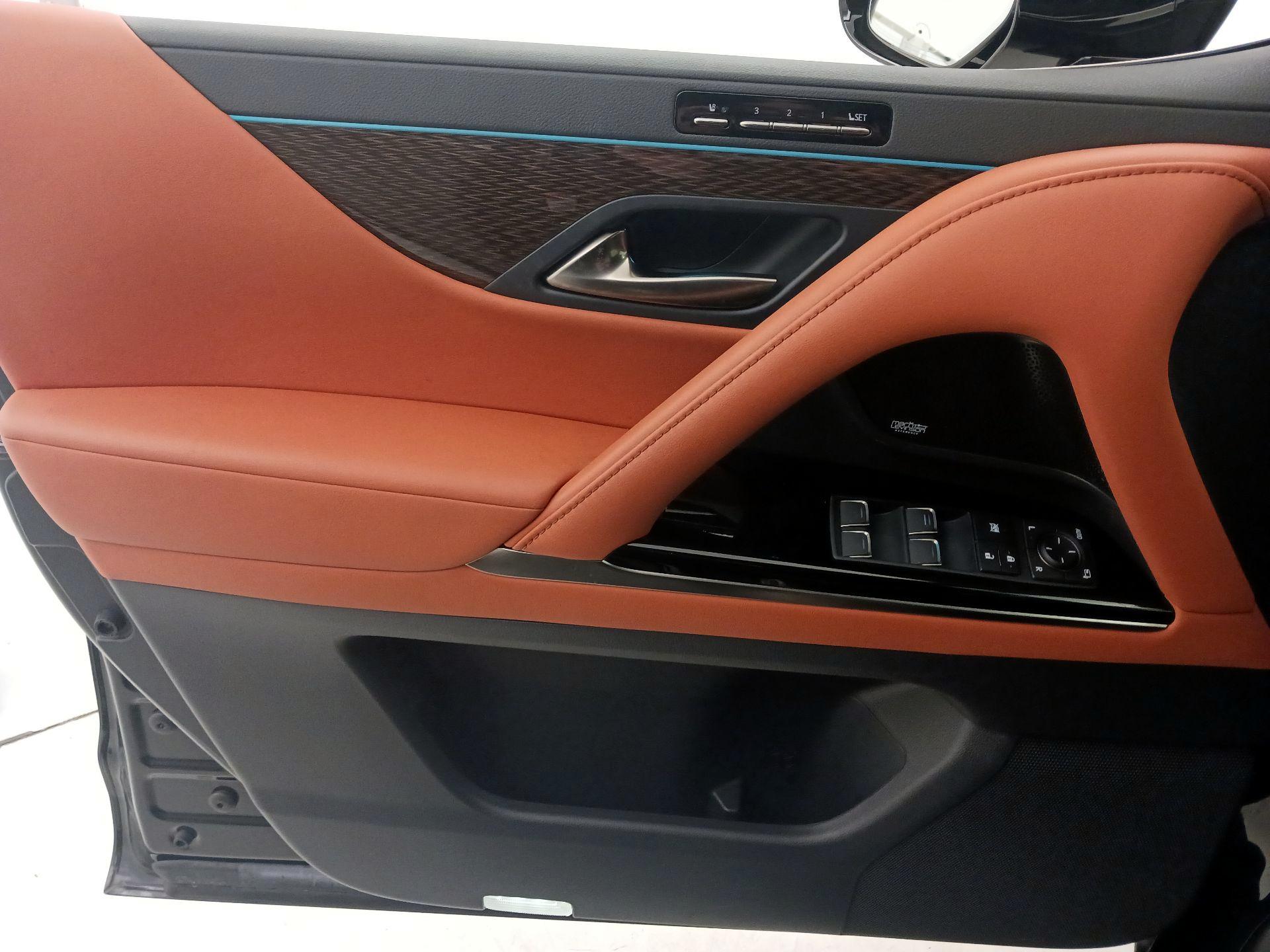 Thumbnail: 2023 Lexus LX - 12