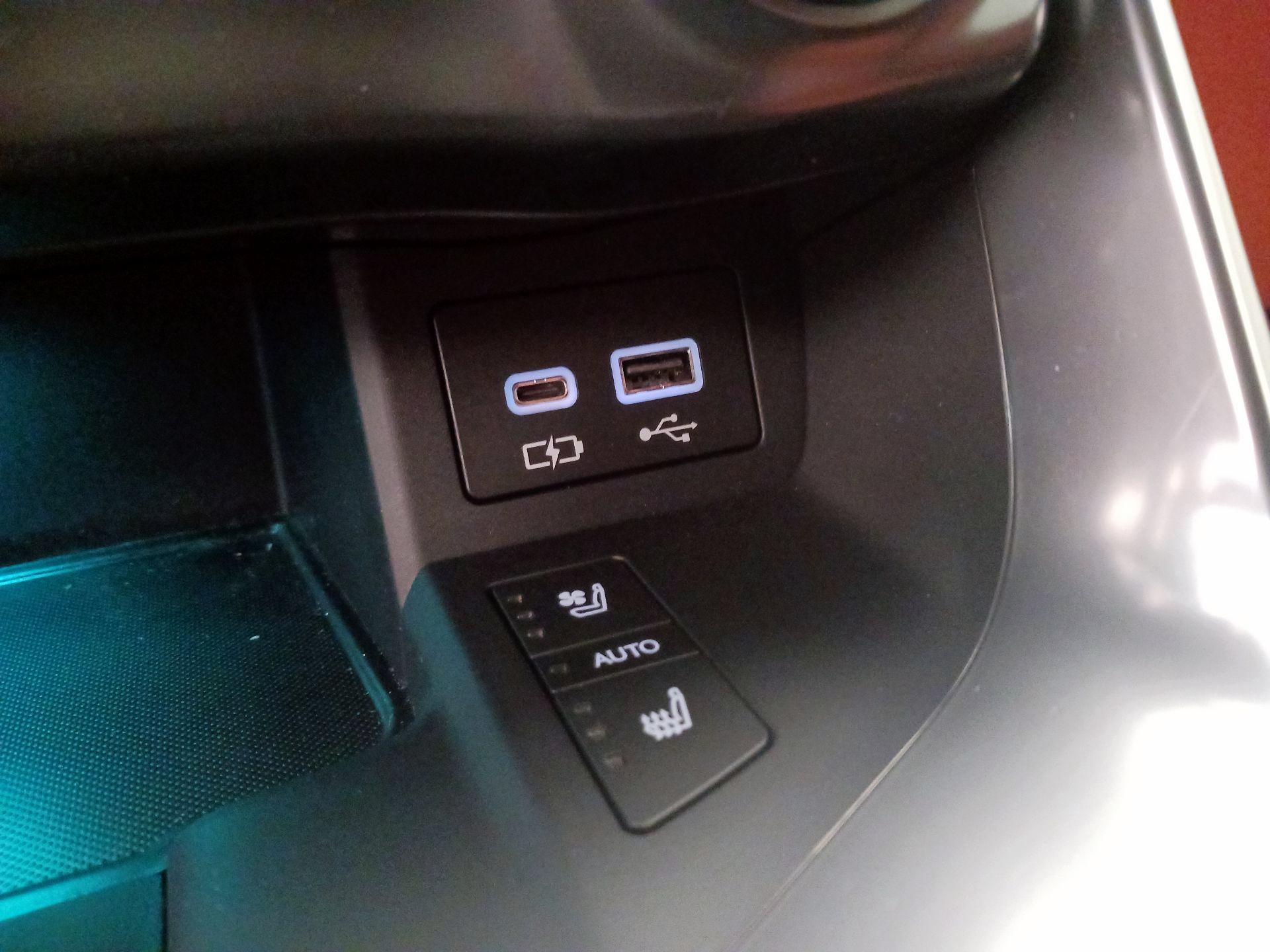 Thumbnail: 2023 Lexus LX - 19