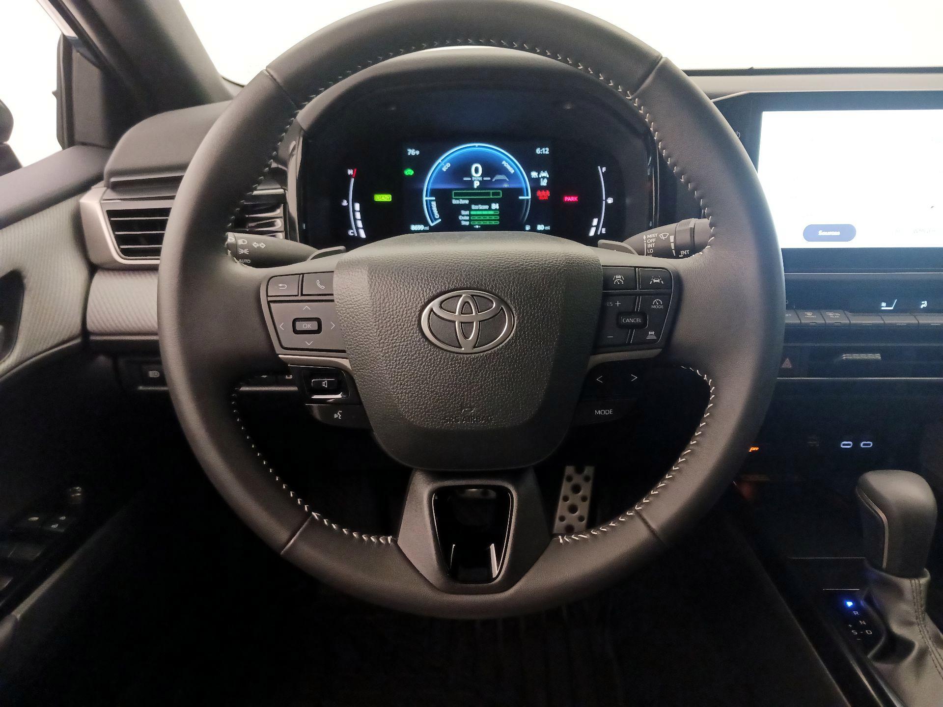 Thumbnail: 2025 Toyota Camry - 10