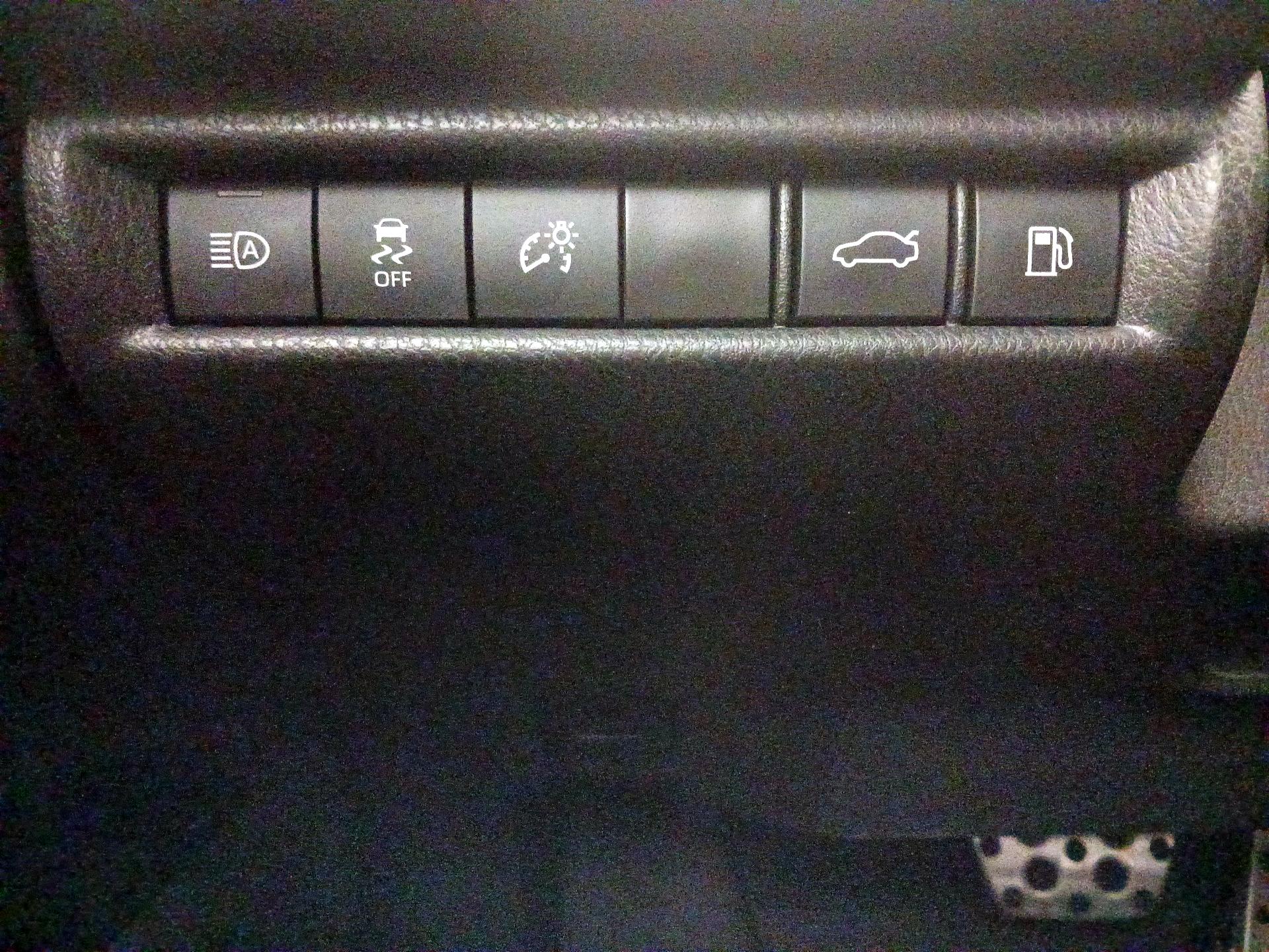 Thumbnail: 2025 Toyota Camry - 13