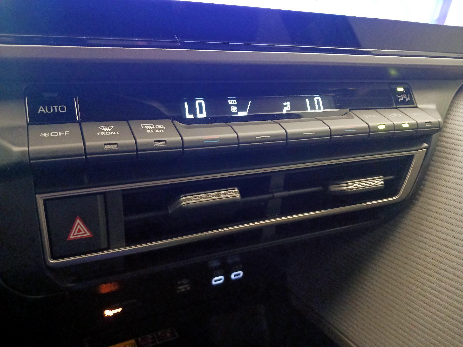 Thumbnail: 2025 Toyota Camry - 16