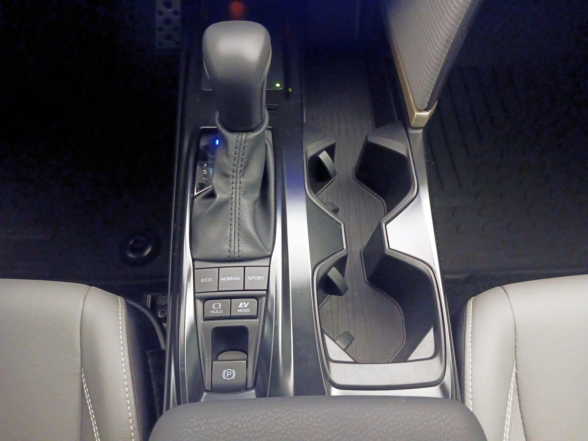 Thumbnail: 2025 Toyota Camry - 17