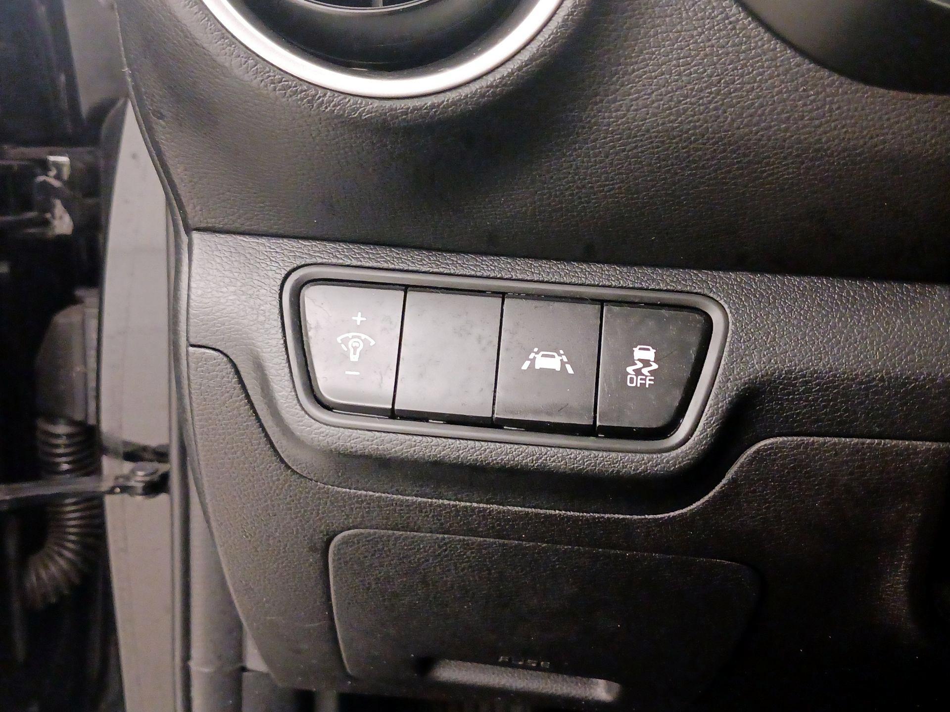 Thumbnail: 2021 Kia Forte - 13