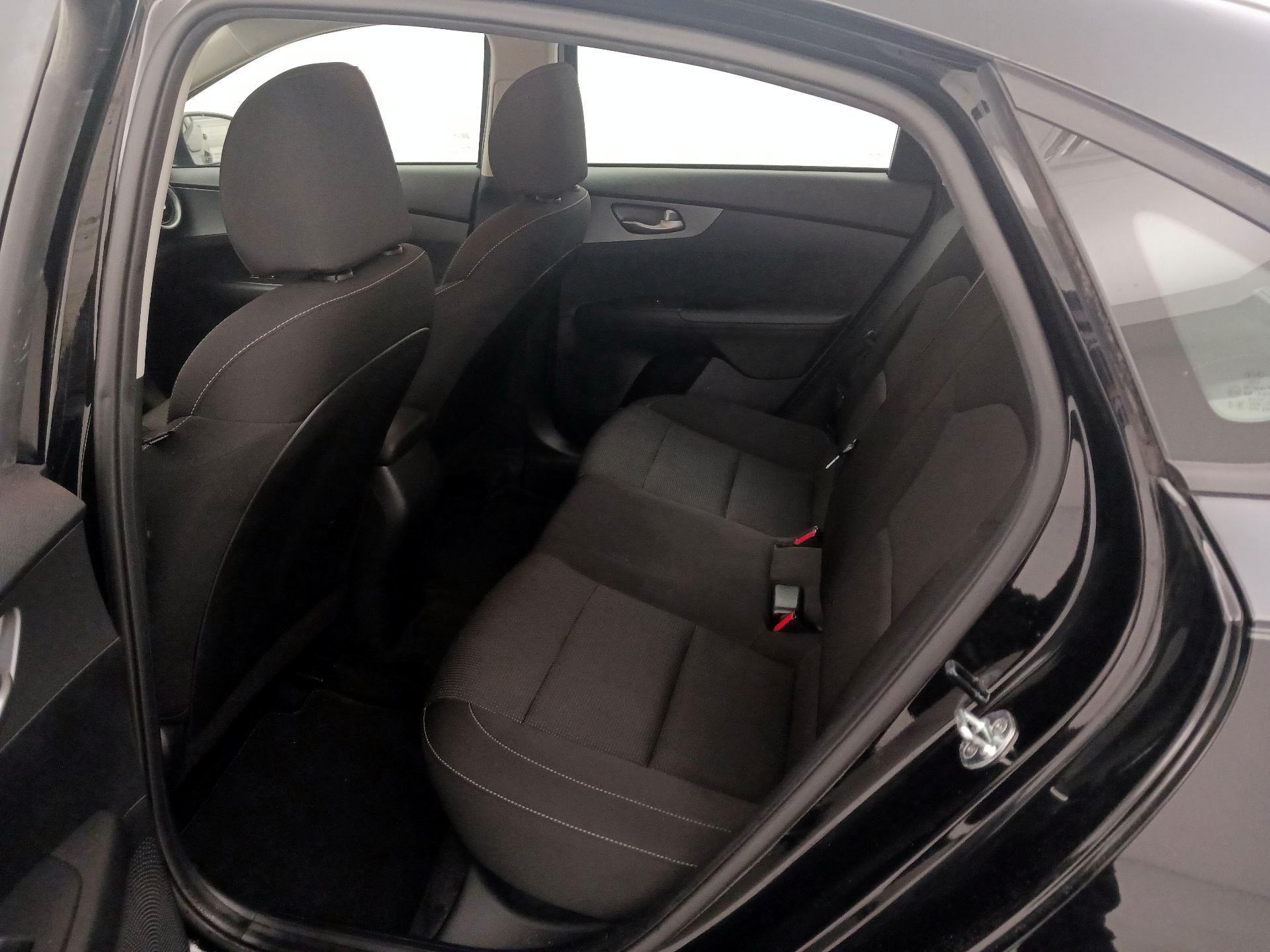 Thumbnail: 2021 Kia Forte - 19