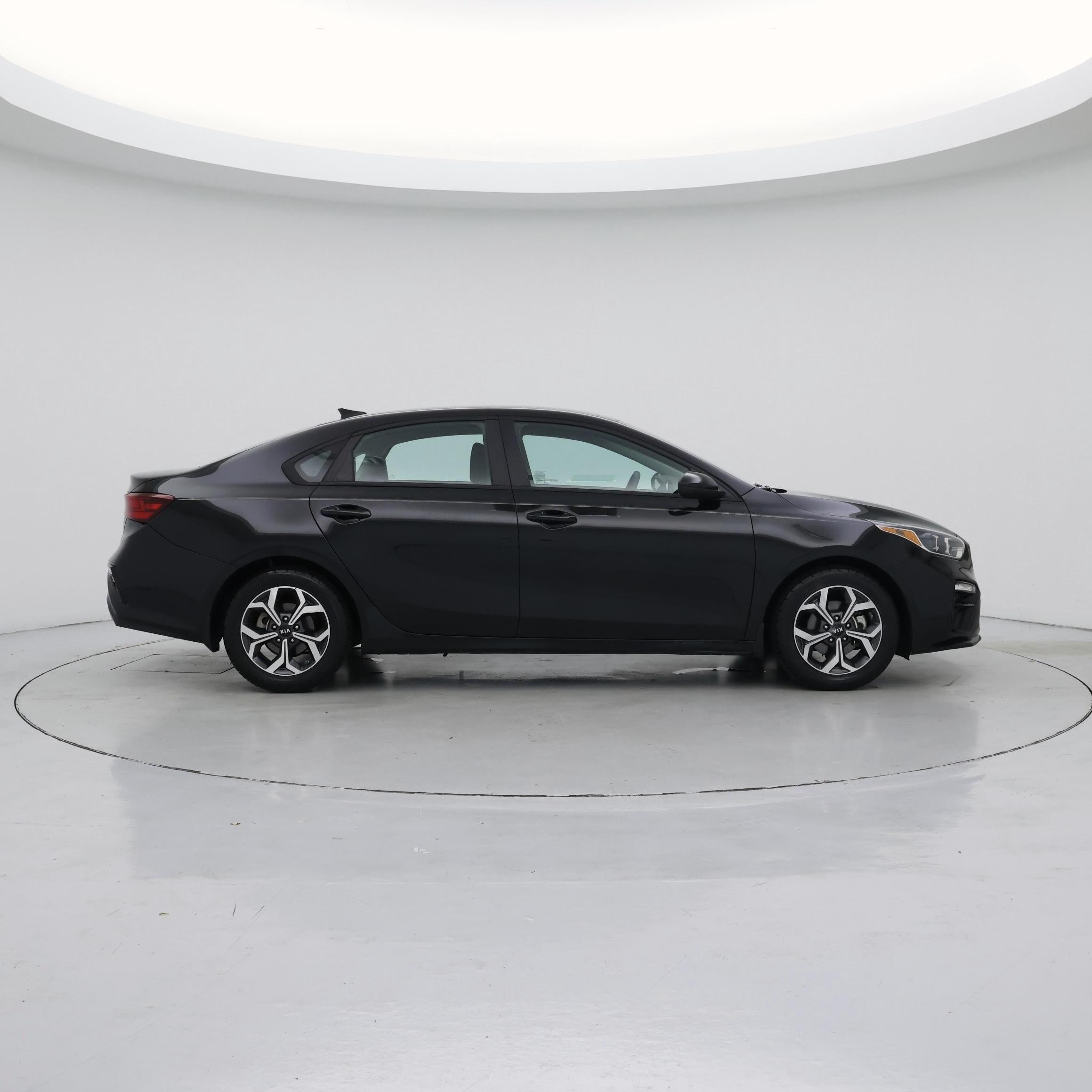 Thumbnail: 2021 Kia Forte - 7