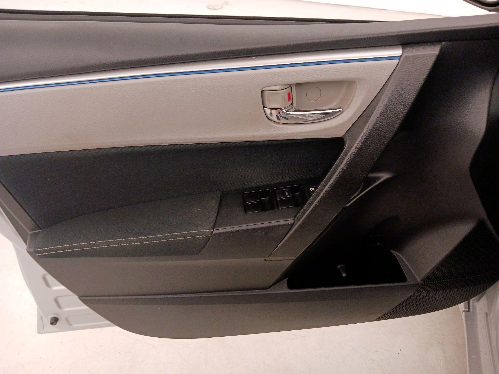 Thumbnail: 2014 Toyota Corolla - 12