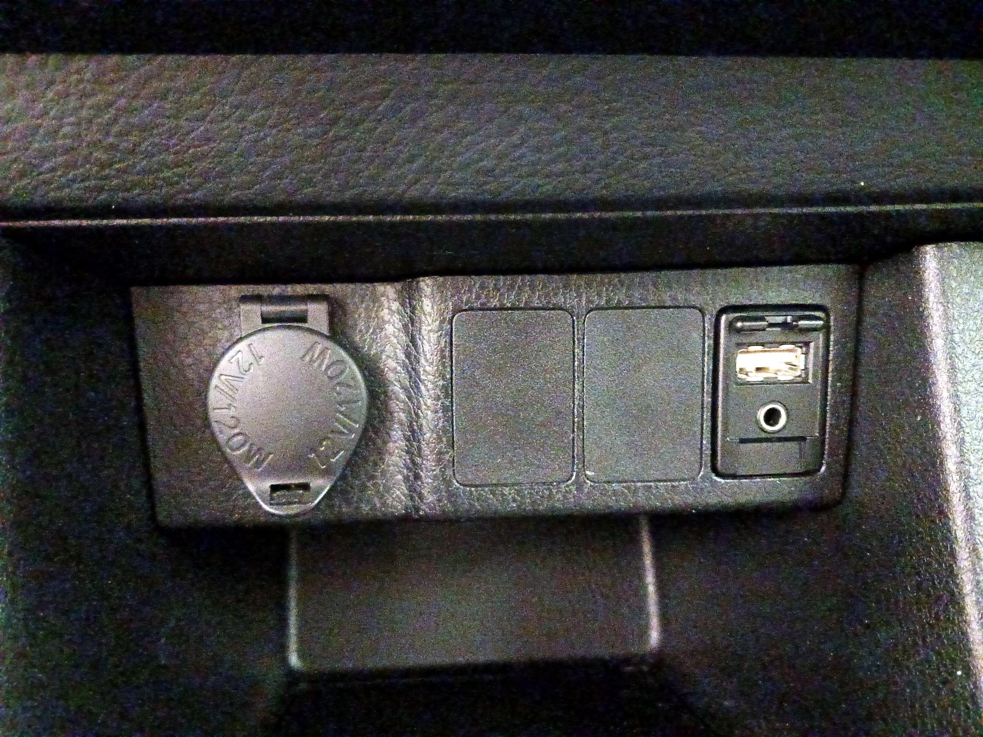 Thumbnail: 2014 Toyota Corolla - 18