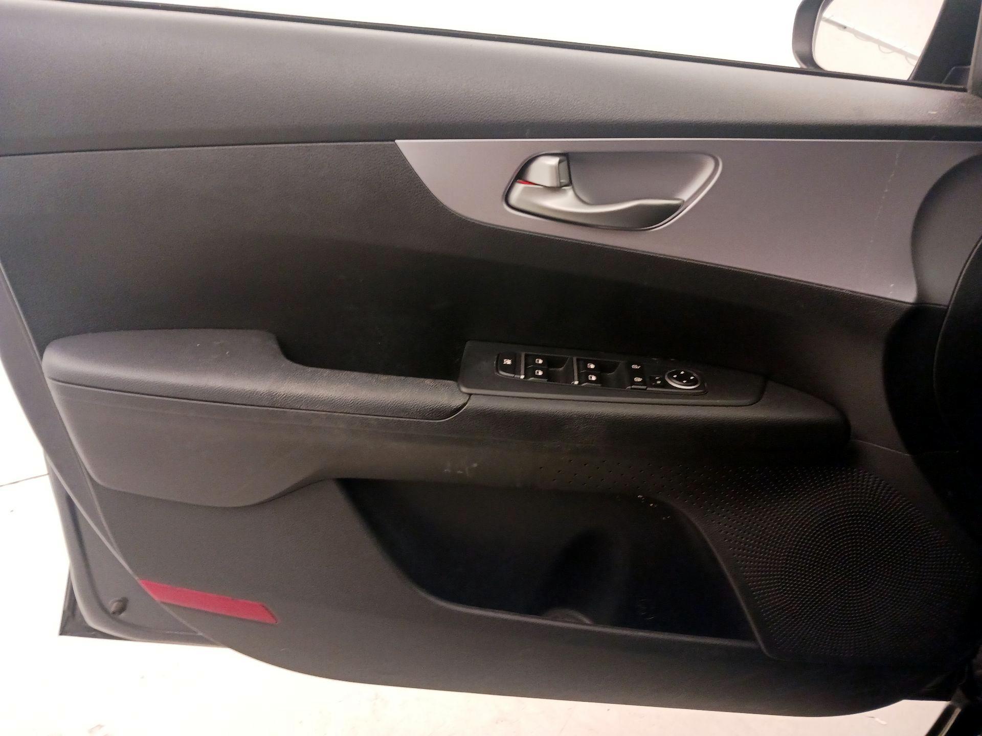 Thumbnail: 2022 Kia Forte - 12