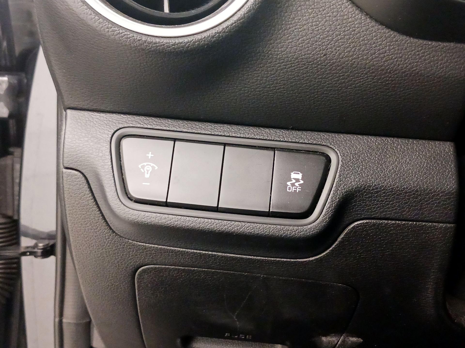 Thumbnail: 2022 Kia Forte - 13