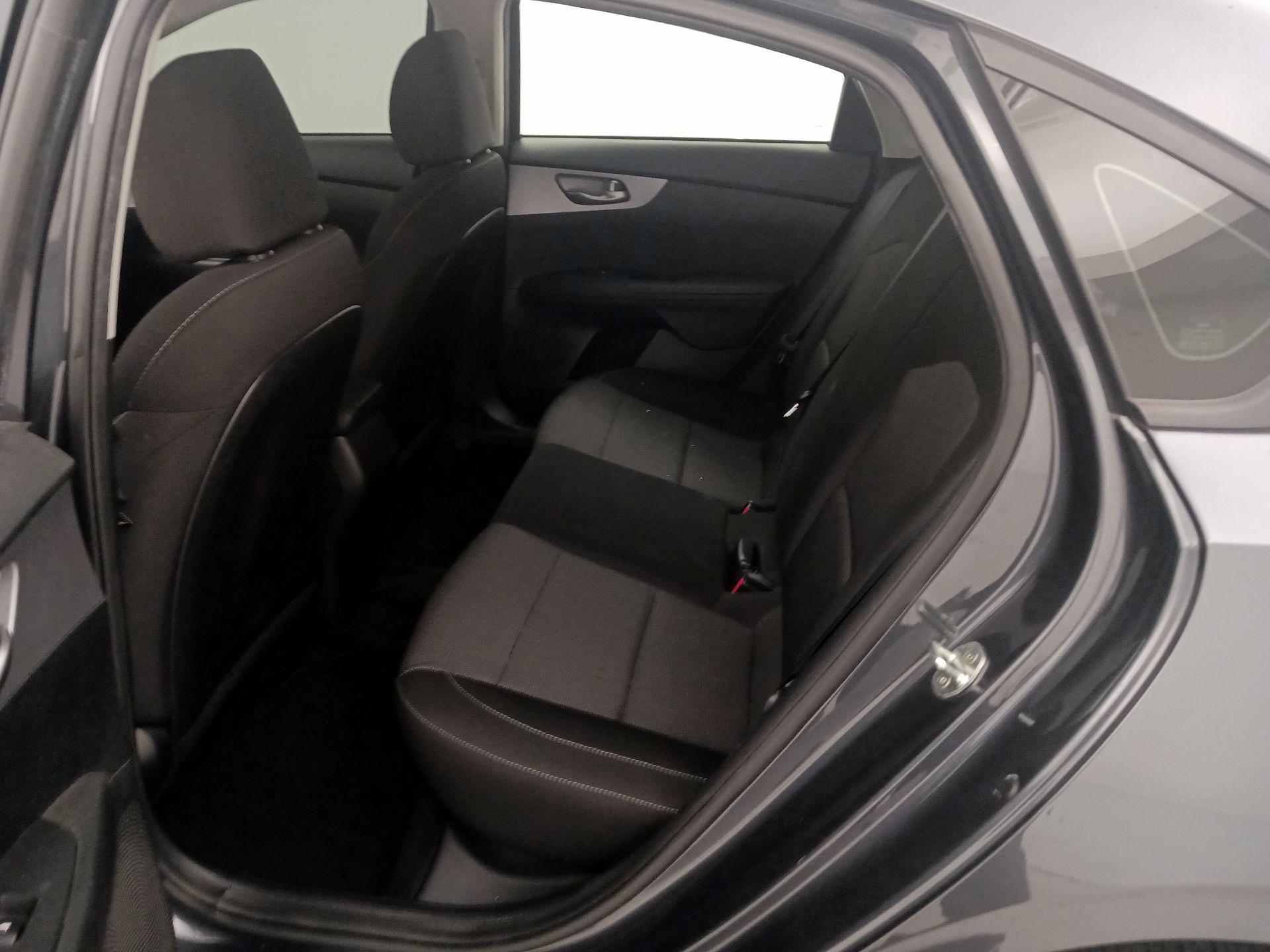 Thumbnail: 2022 Kia Forte - 19